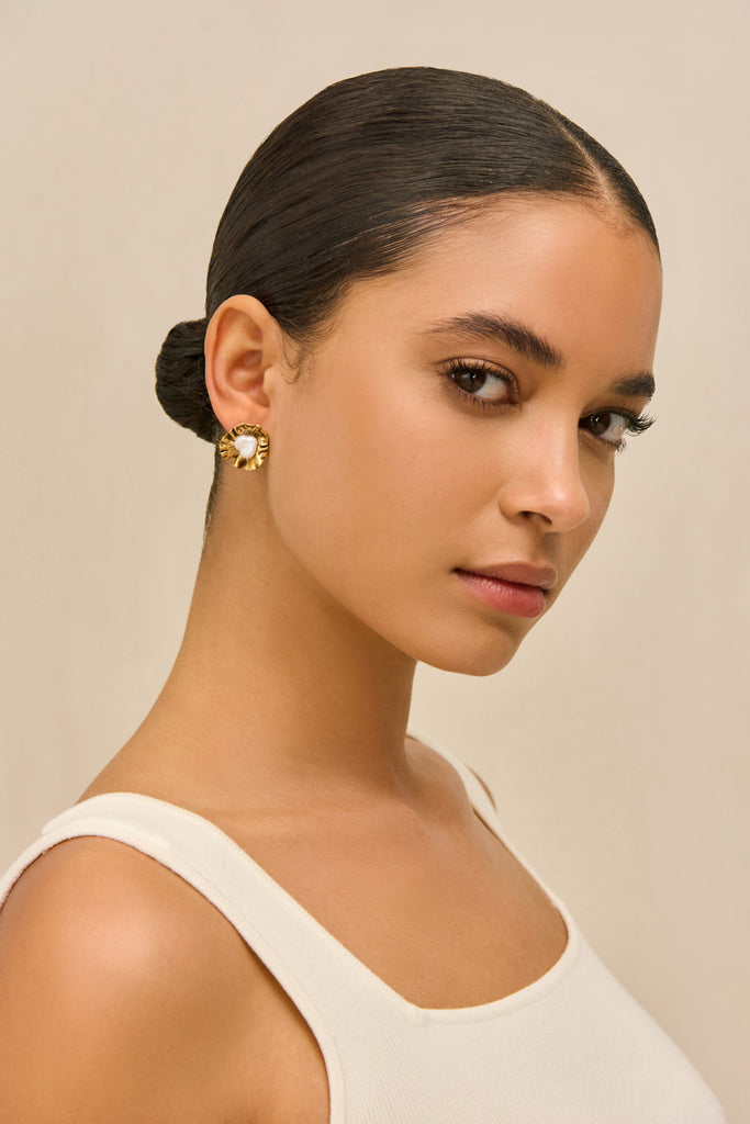 IRIS PERLA MINI EARRING - ANTIQUE BRASS – CULT GAIA
