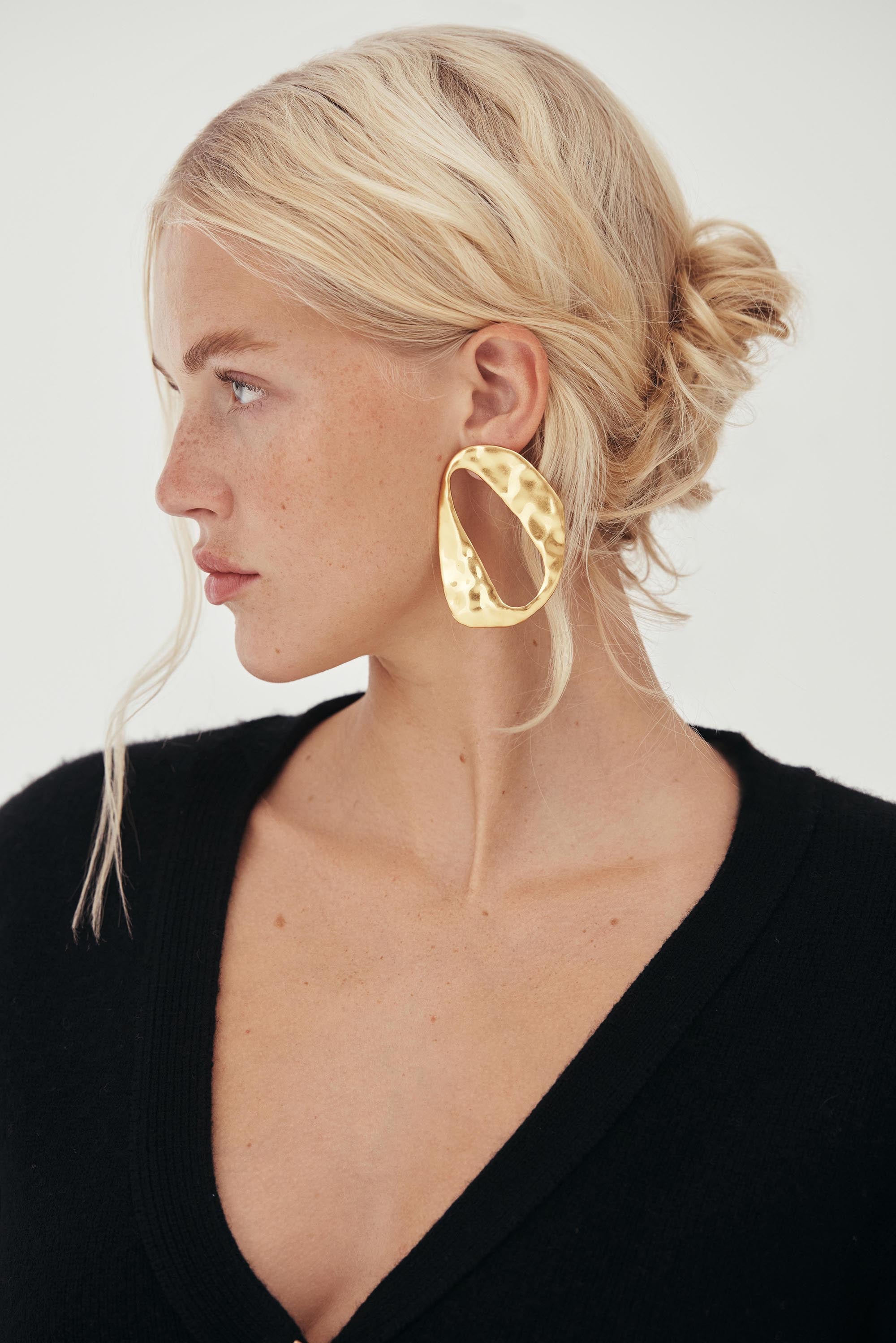 RUE EARRING - BRUSHED BRASS