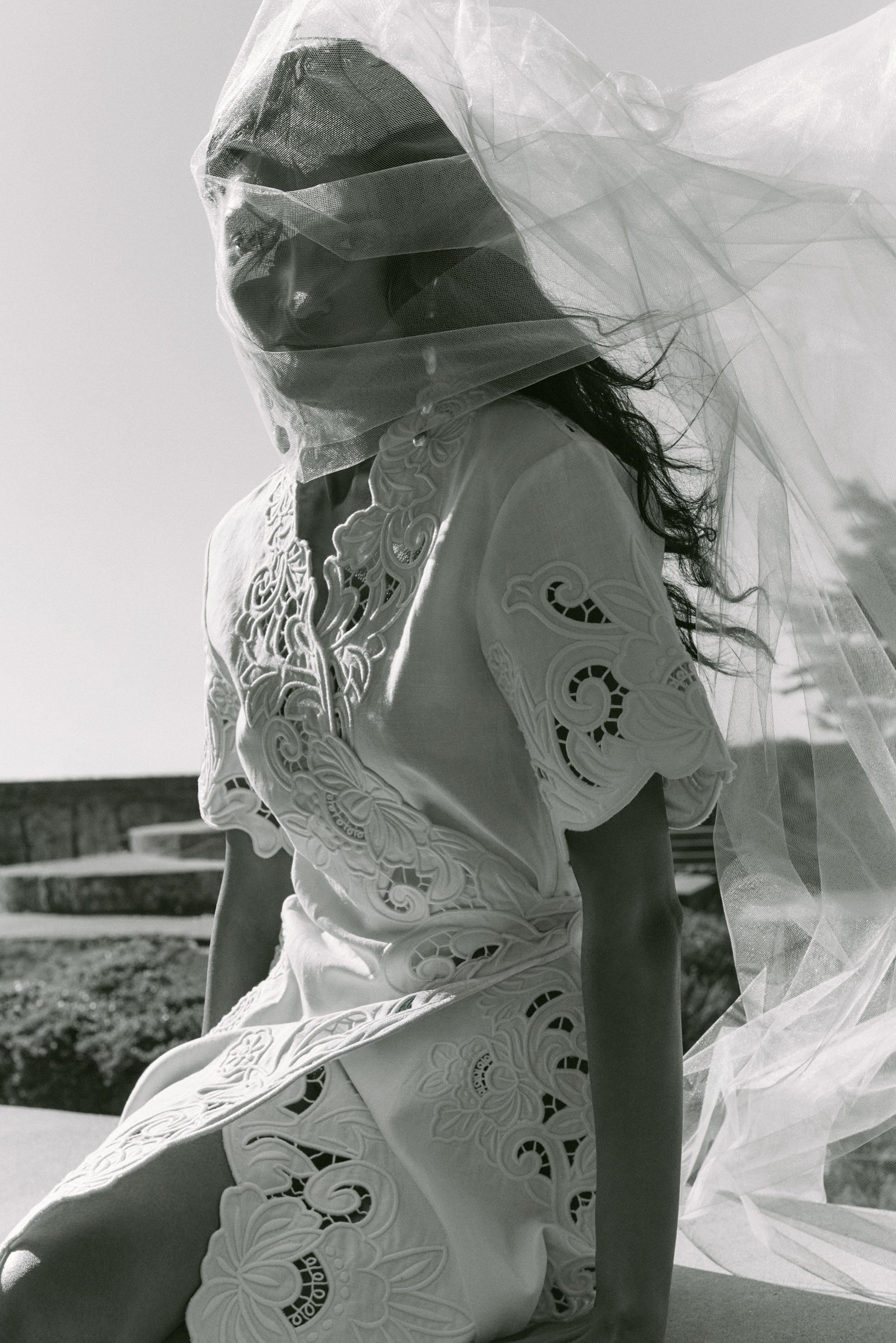 JAIRAYA DRESS - OFF WHITE