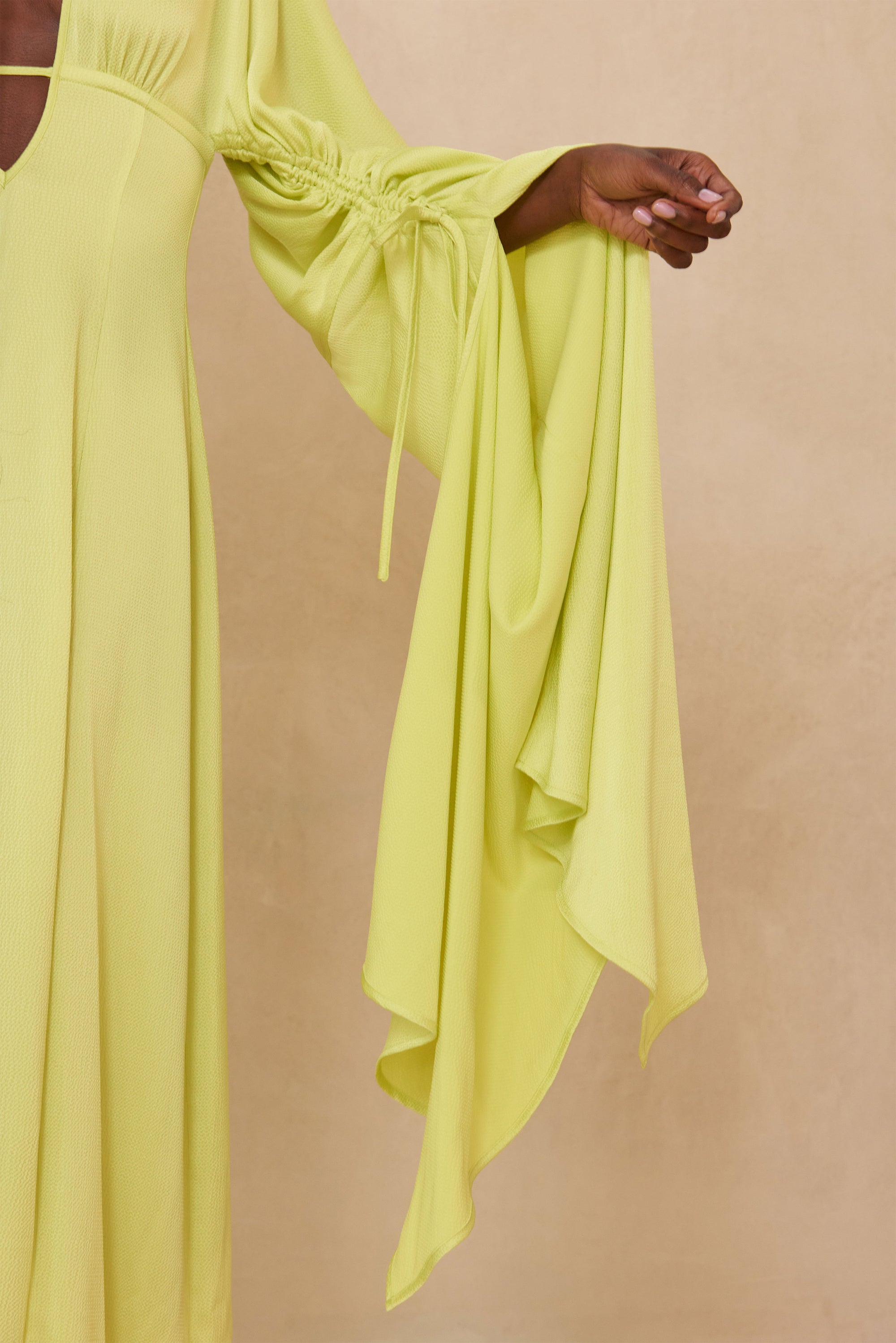 WINONA GOWN - MANTIS