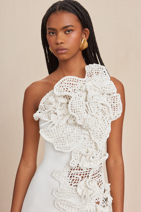 40+ Fabulous White Lace Styles For Owambe Parties. - Stylish Naija | Lace  outfit, White lace outfit, African lace dresses