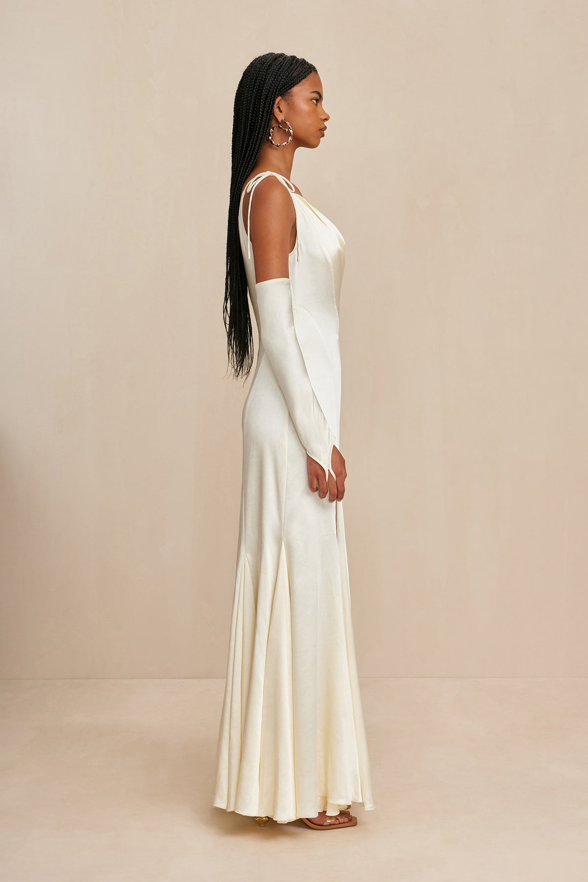 NASSIA GOWN - OFF WHITE