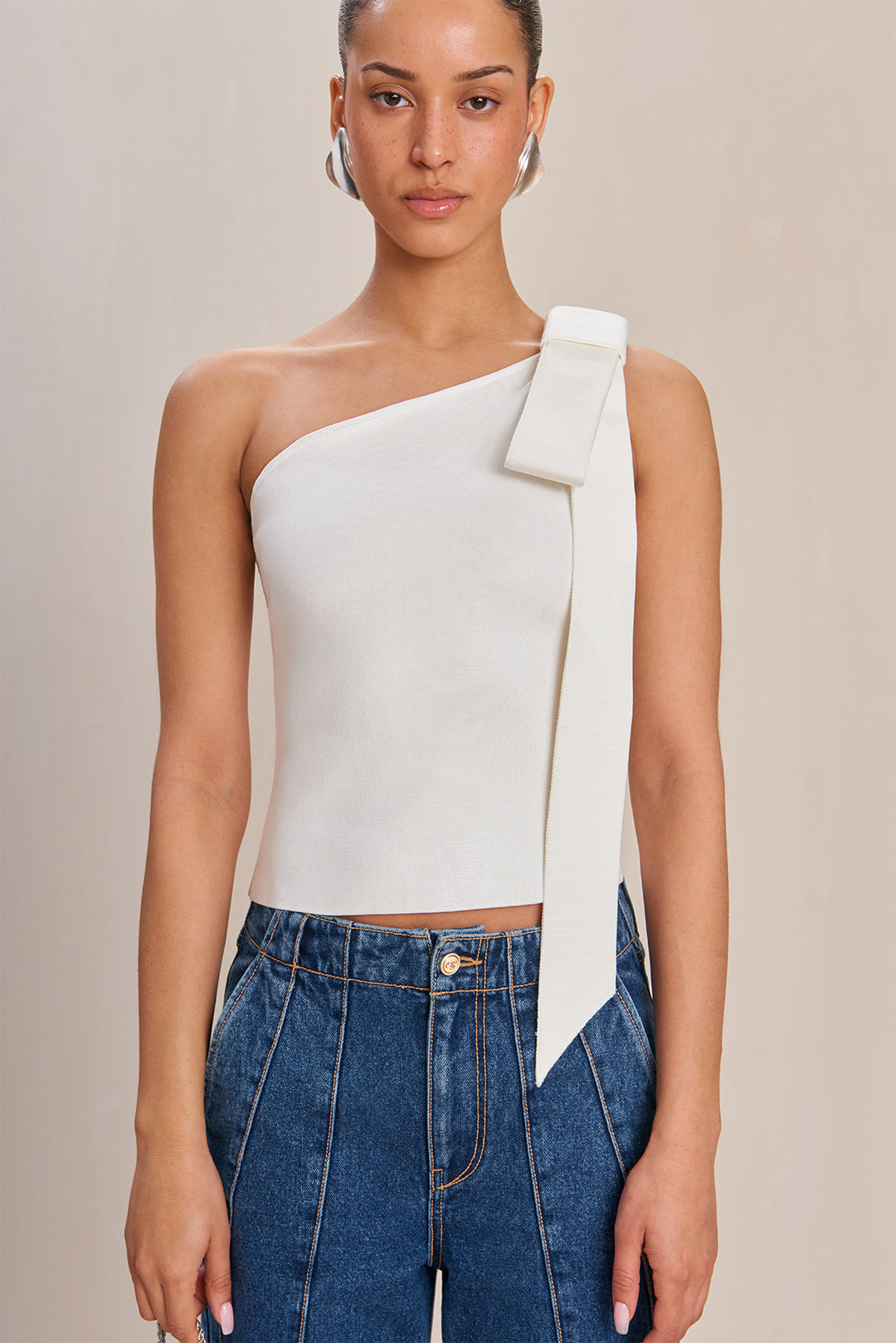 NOMI KNIT TOP - OFF WHITE