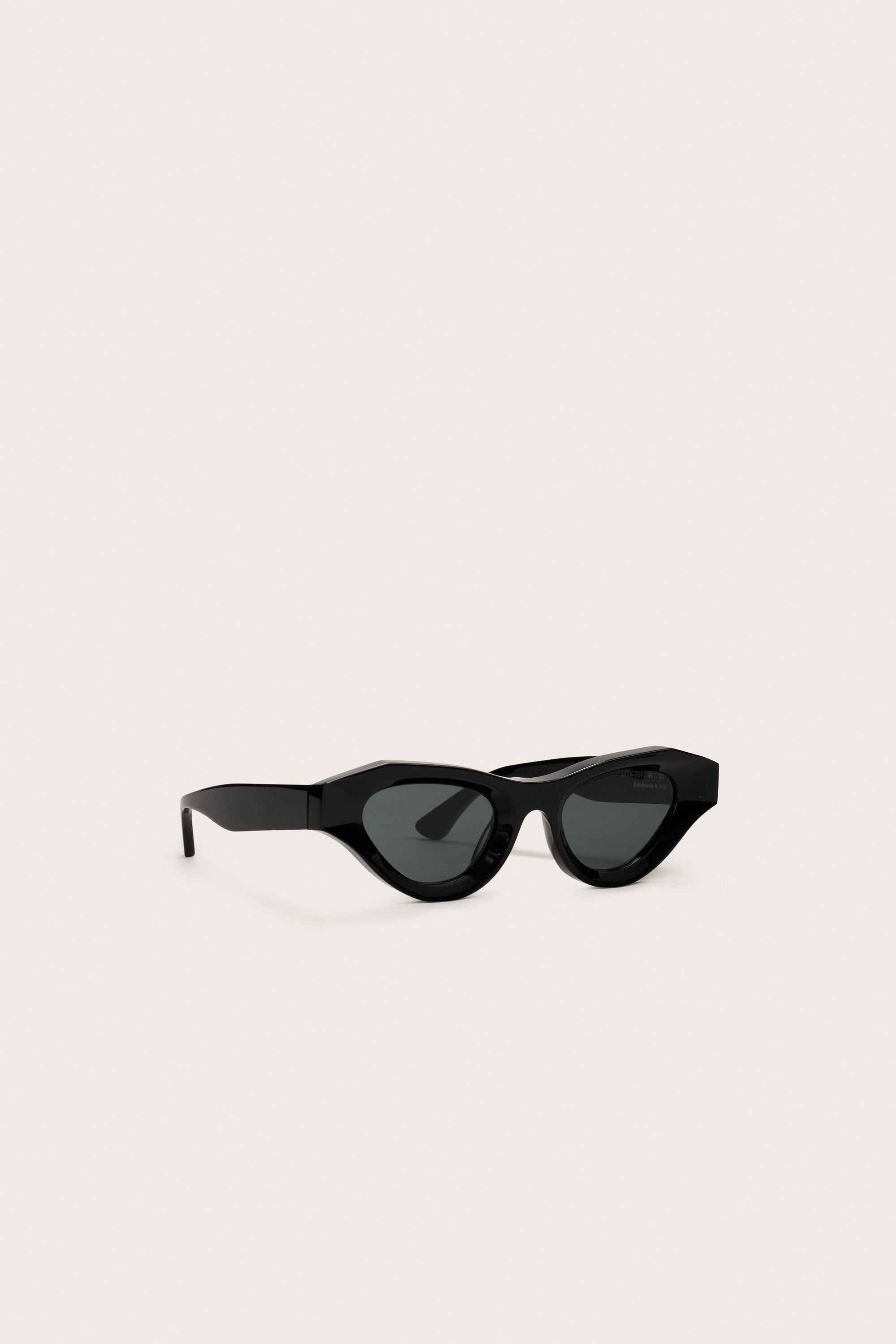 JAYA SUNNIES - BLACK