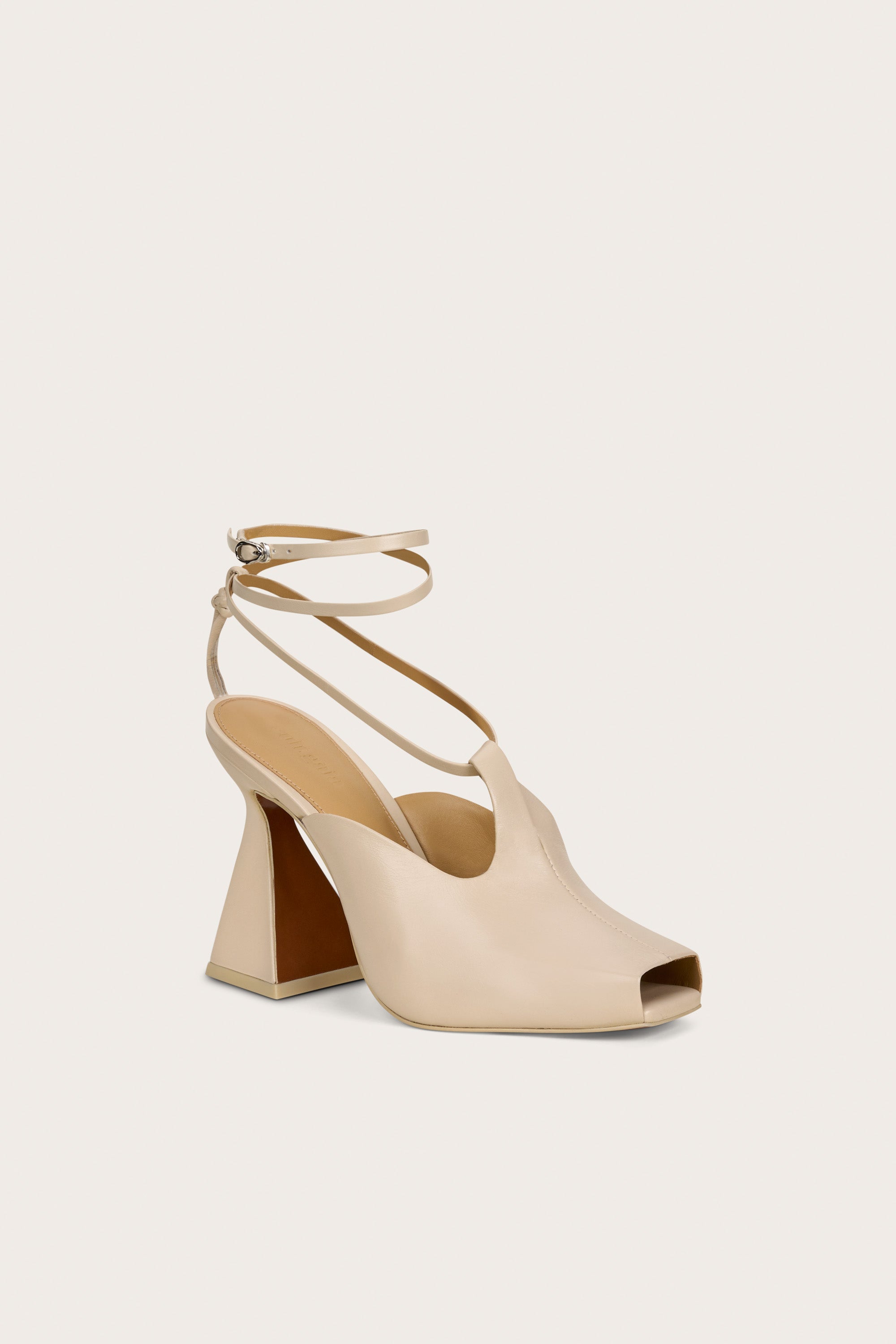 CULT GAIA LORENA MULE IN ALABASTER