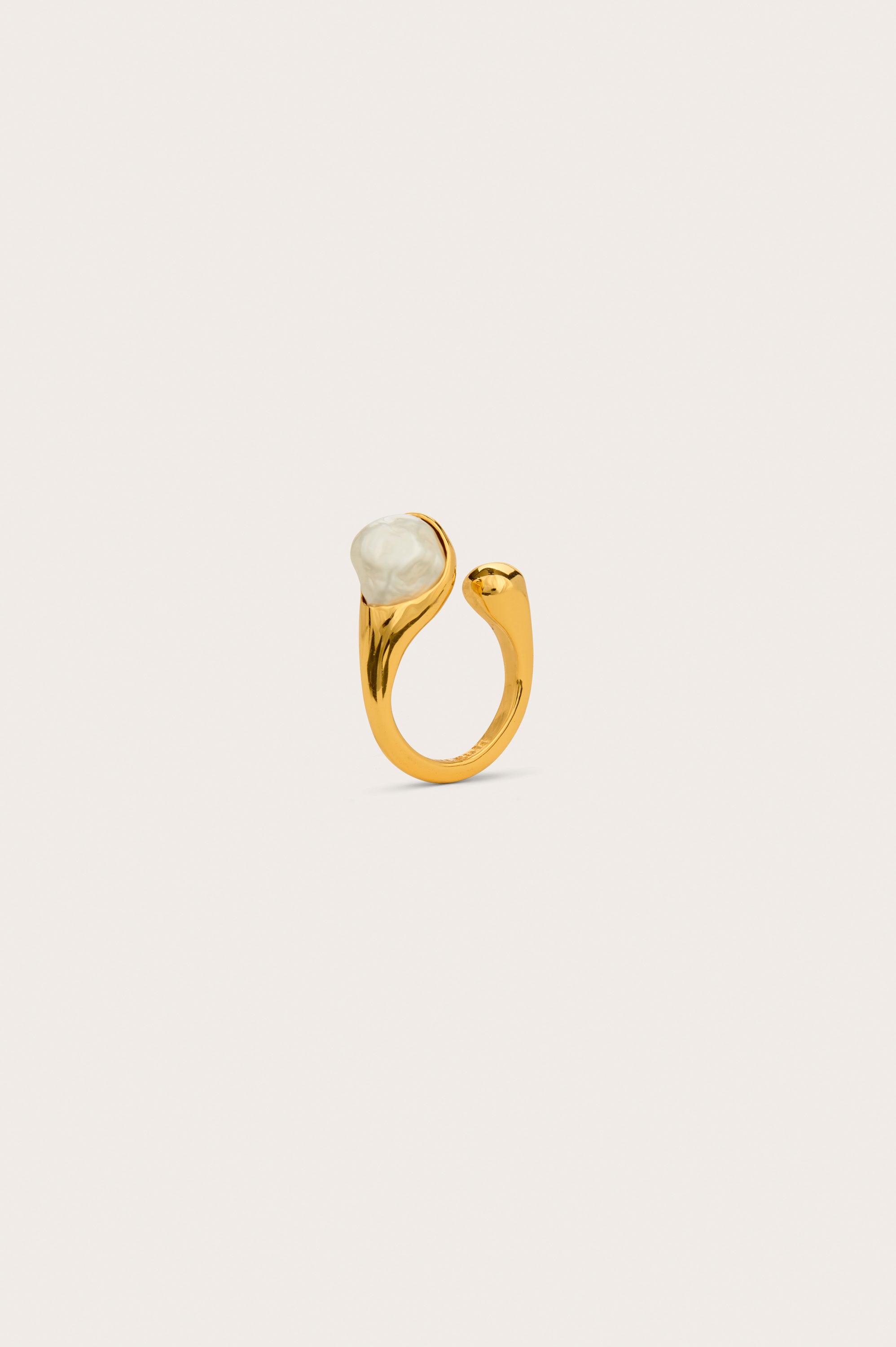 CULT GAIA ASTRID RING IN PEARL