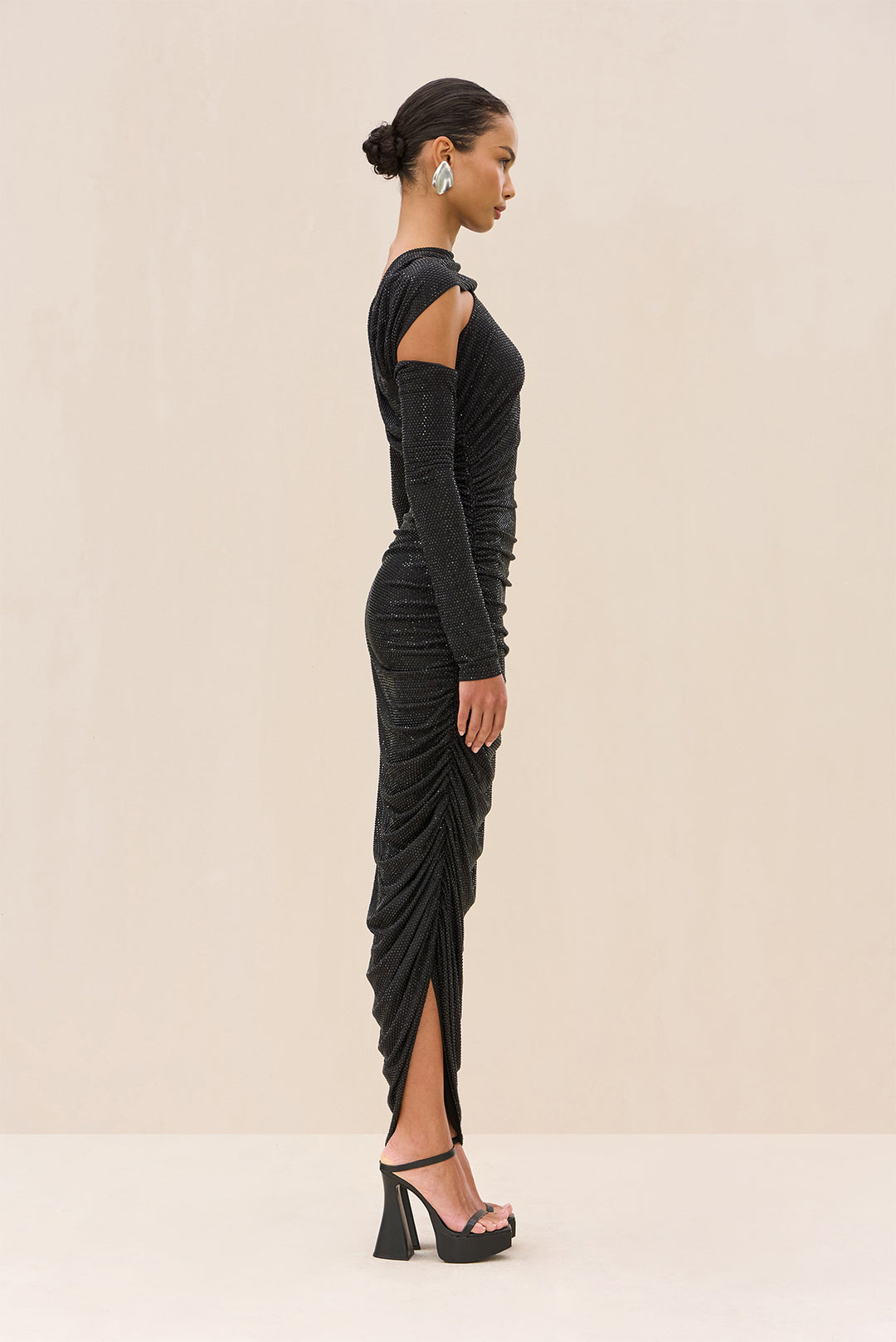 KUMASI GOWN - BLACK