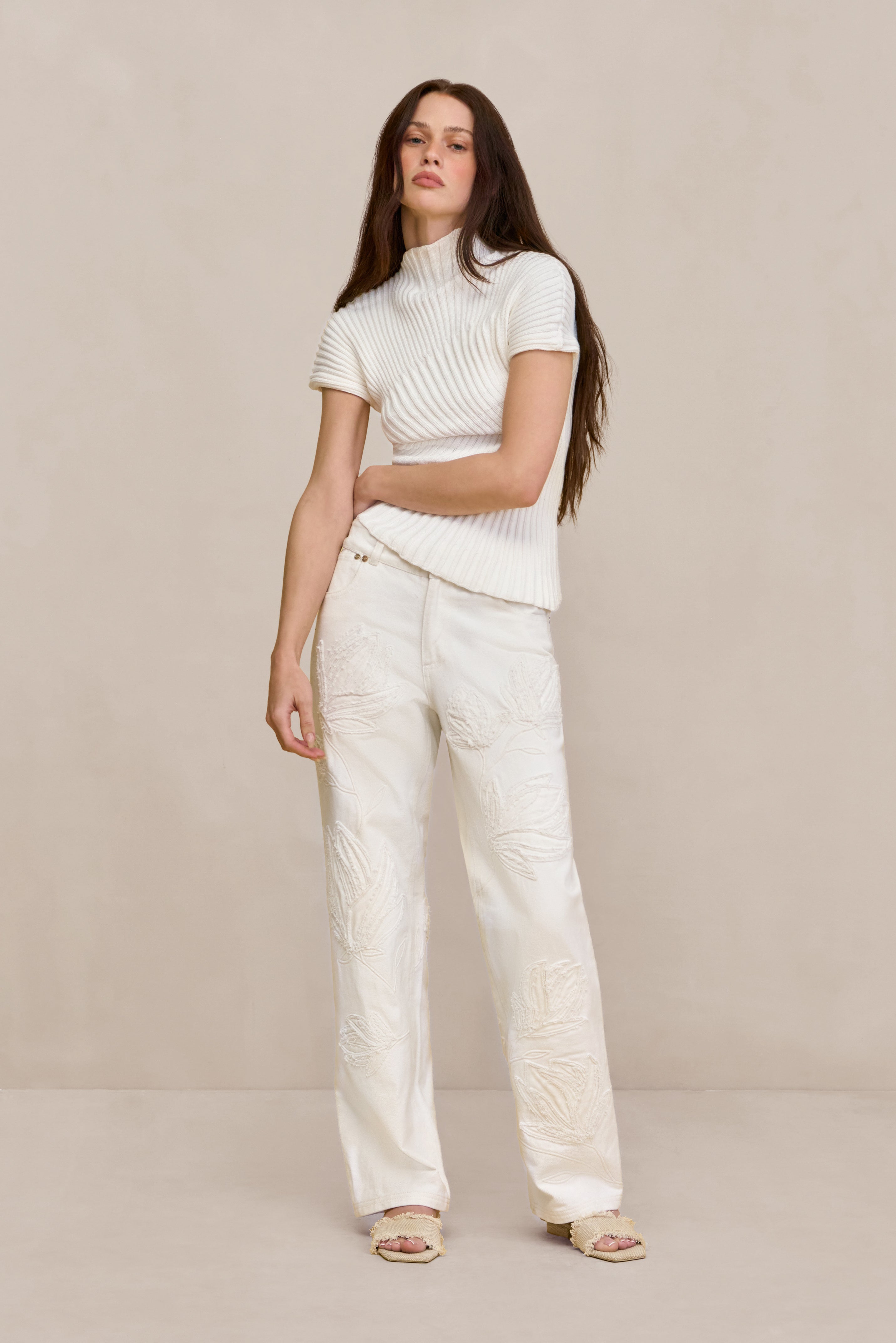 ANNEMIE KNIT TOP - OFF WHITE