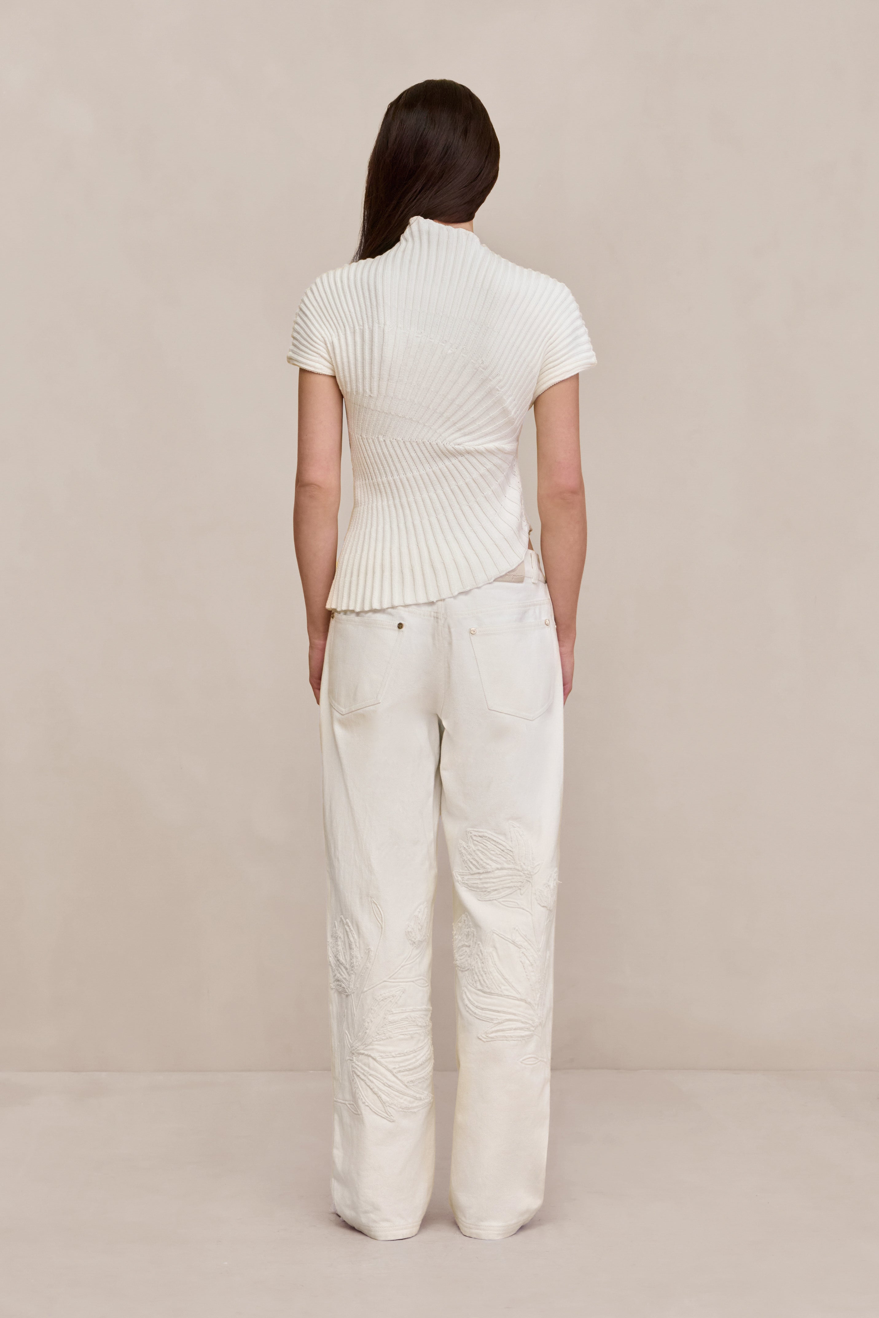 ANNEMIE KNIT TOP - OFF WHITE