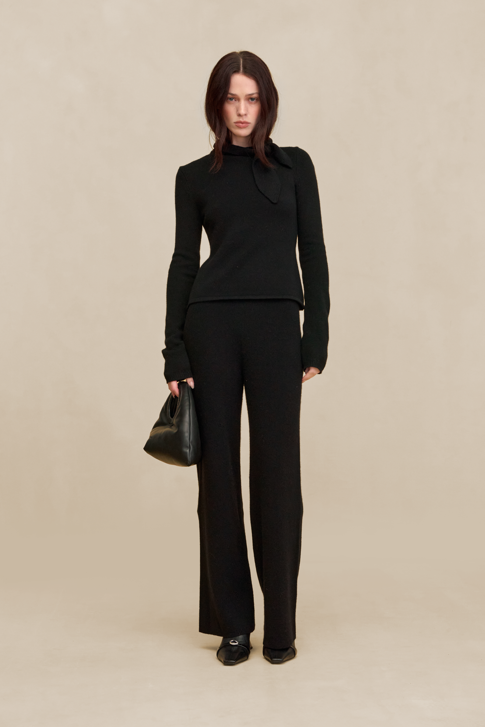 MERIDA SWEATER - BLACK