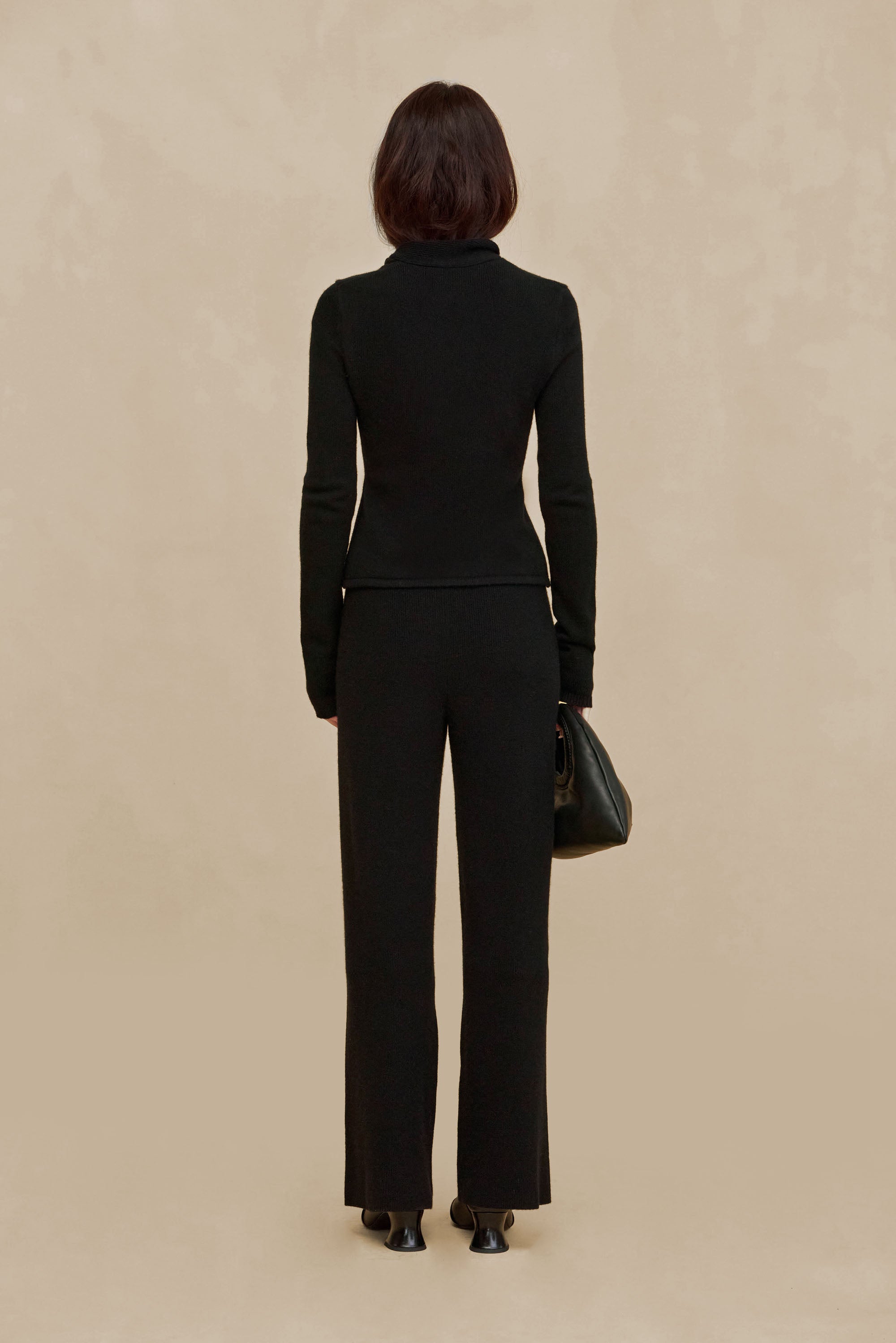 MERIDA SWEATER - BLACK