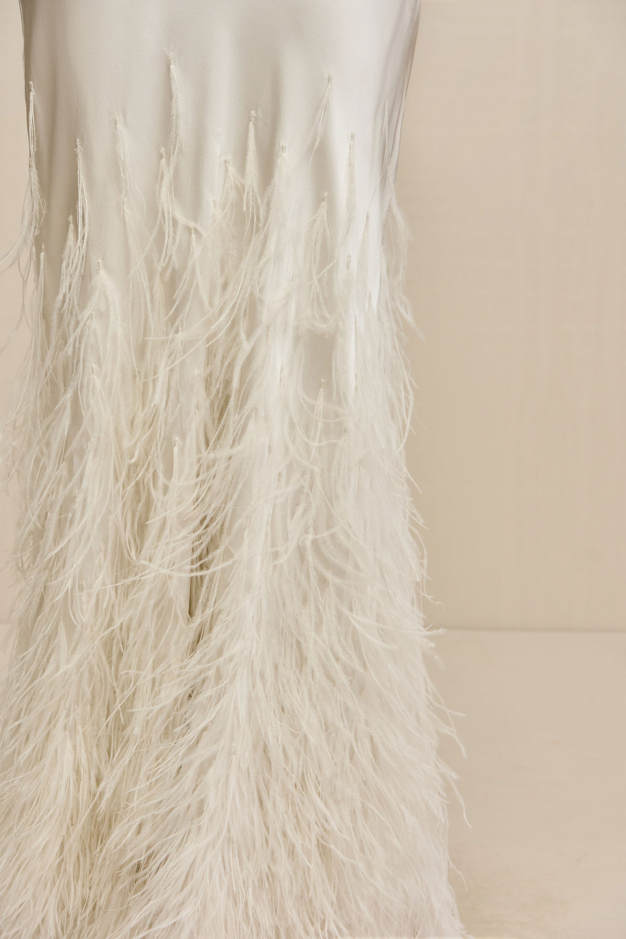 RAISA GOWN - OFF WHITE