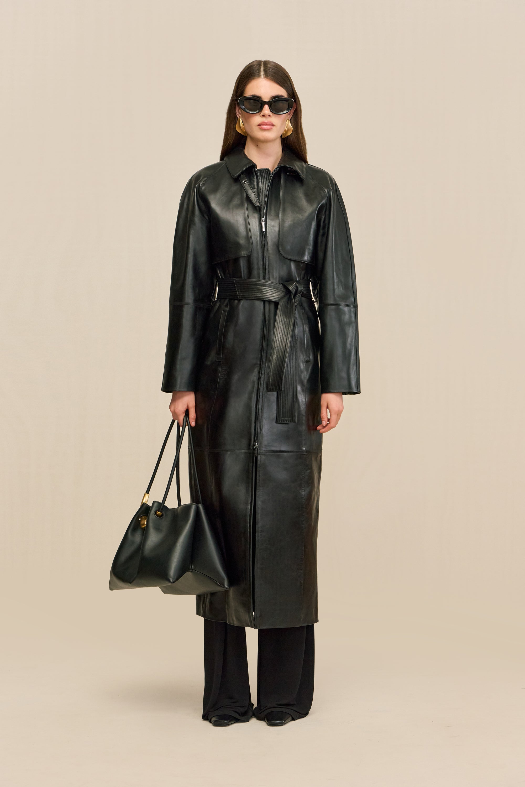 HAMMER COAT - BLACK
