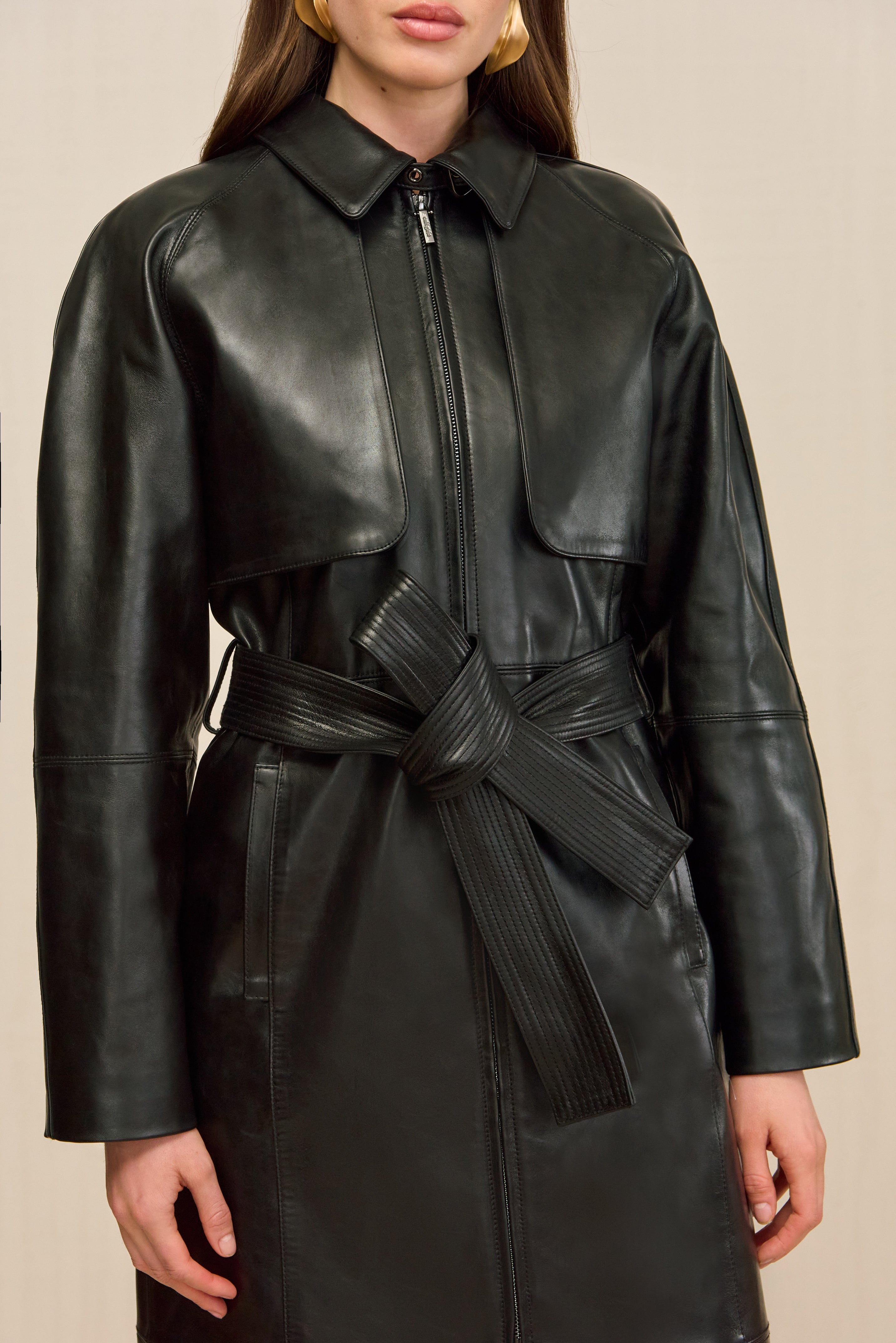 HAMMER COAT - BLACK