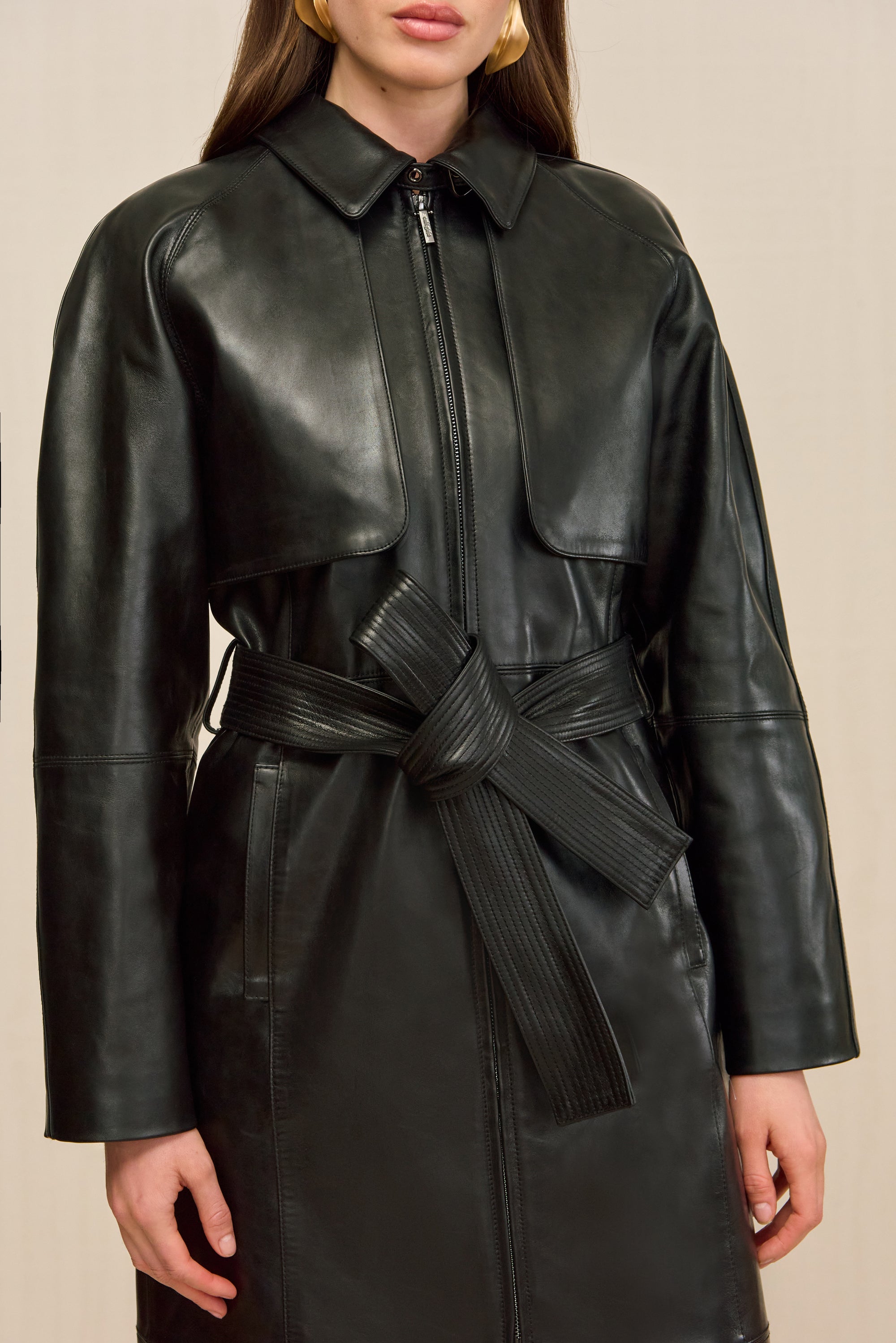 HAMMER COAT - BLACK