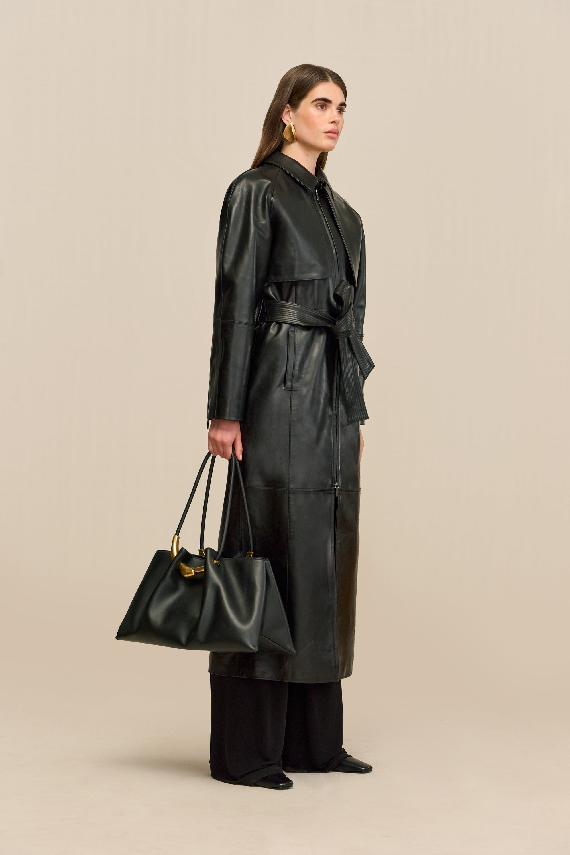 HAMMER COAT - BLACK