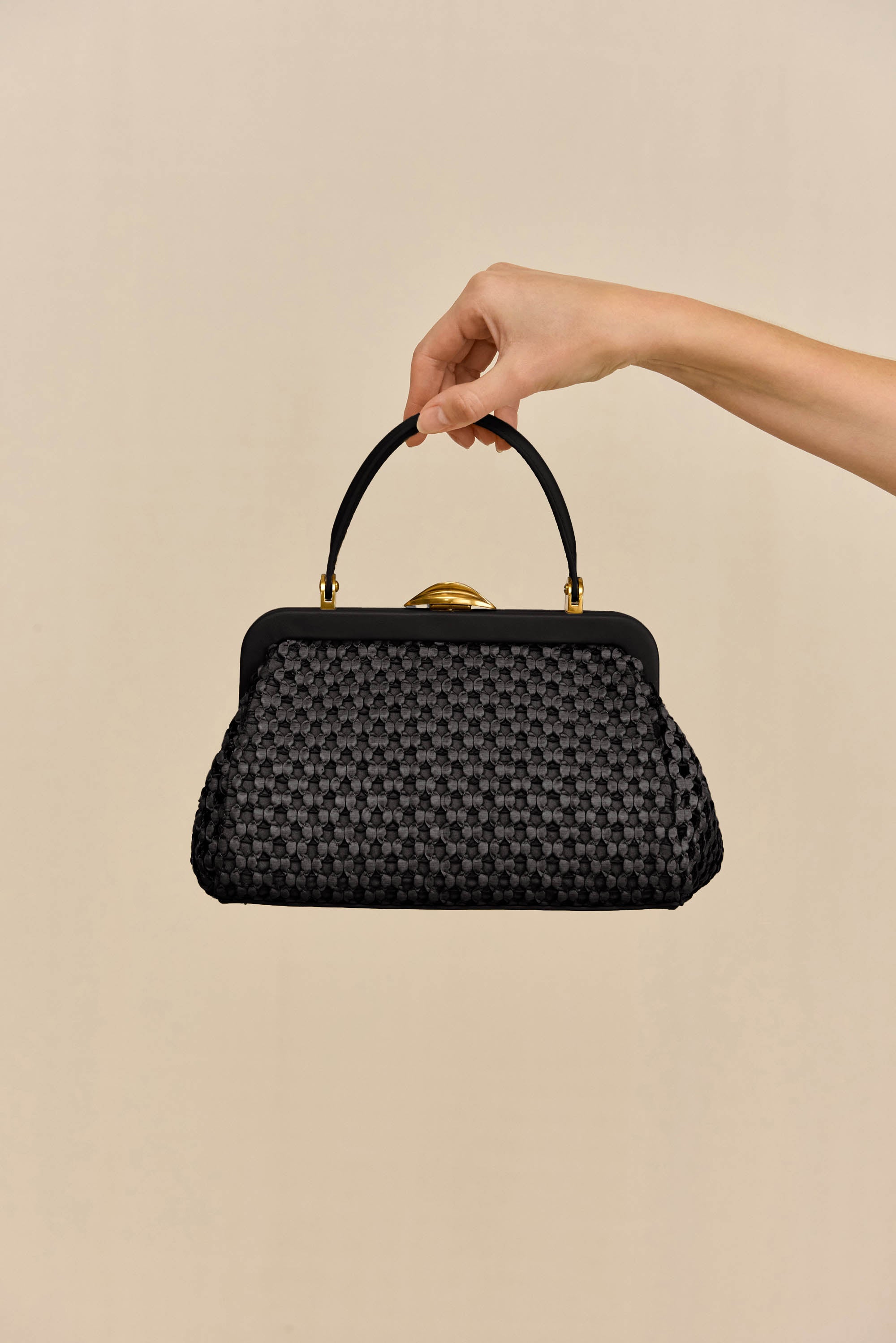 ZUMA CROSSBODY BAG - BLACK – CULT GAIA