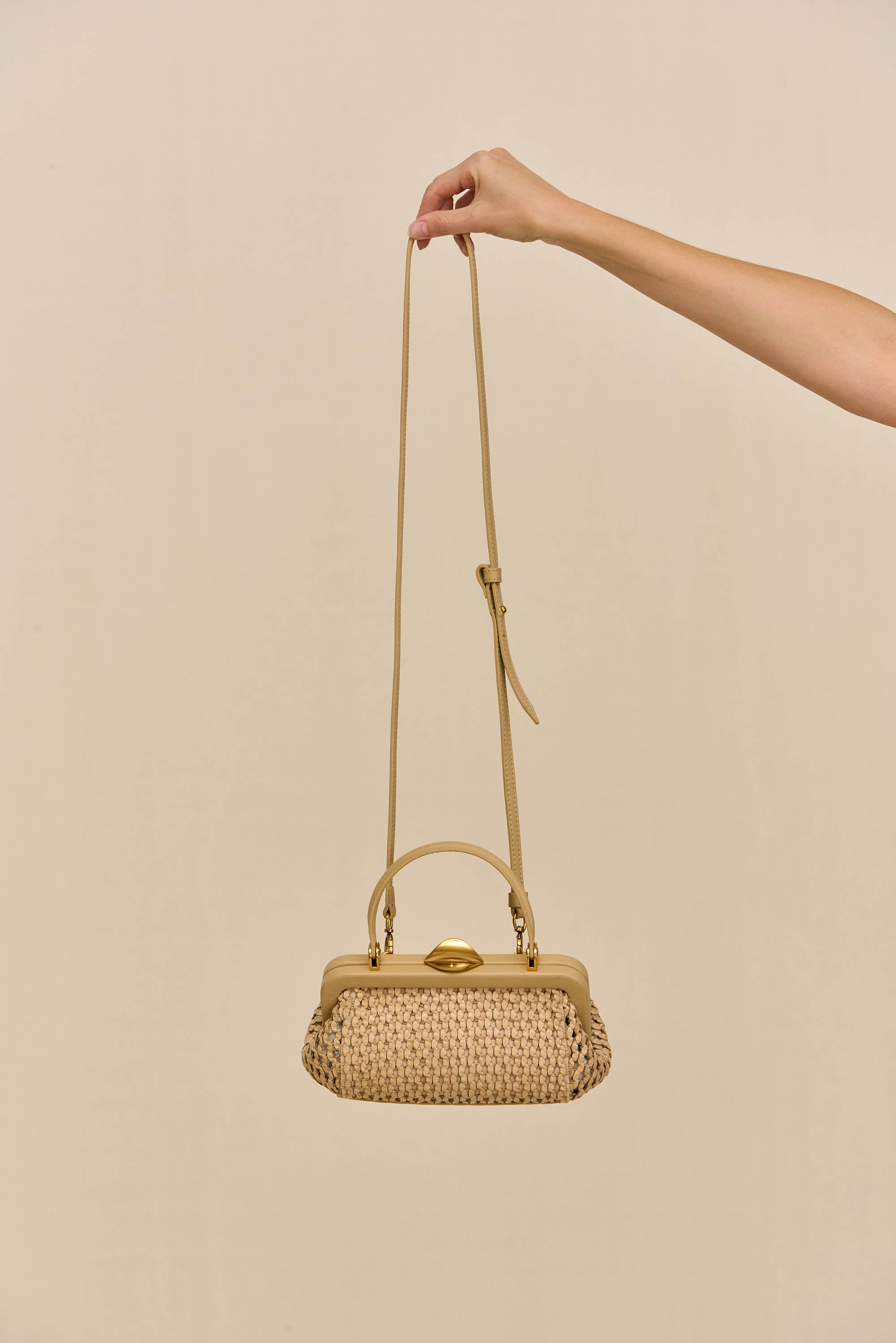 ZUMA MINI CROSSBODY BAG - SAND – CULT GAIA