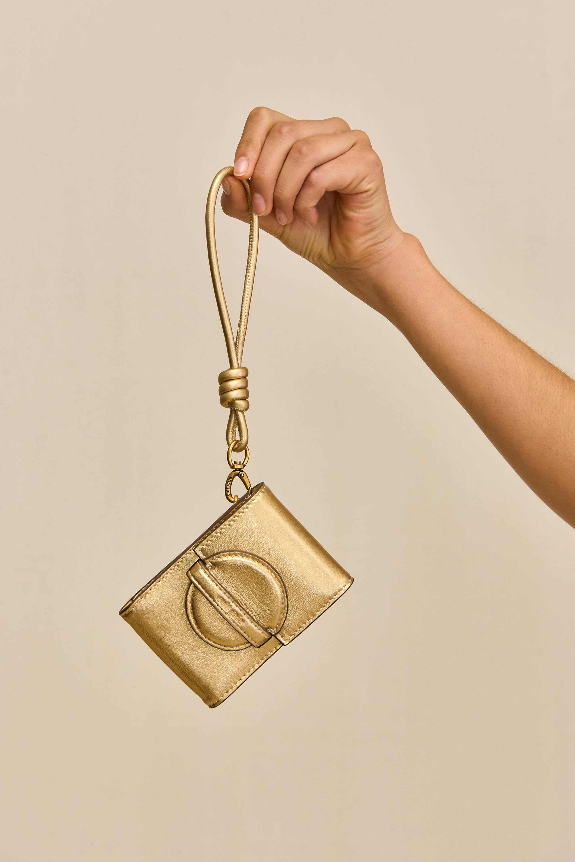 LEO PLAYING CARDS & CASE - BRASS – CULT GAIA