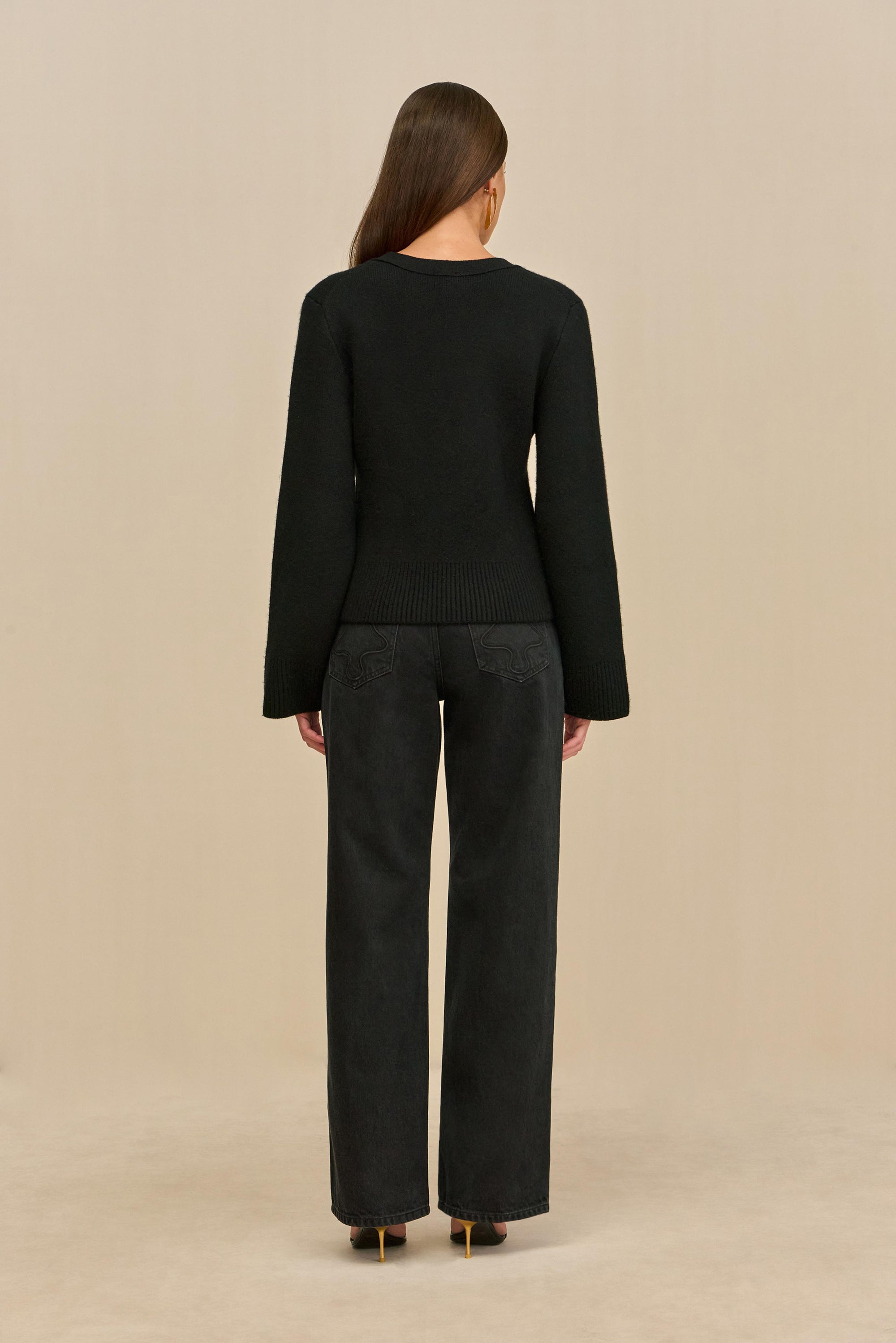 JOS SWEATER - BLACK