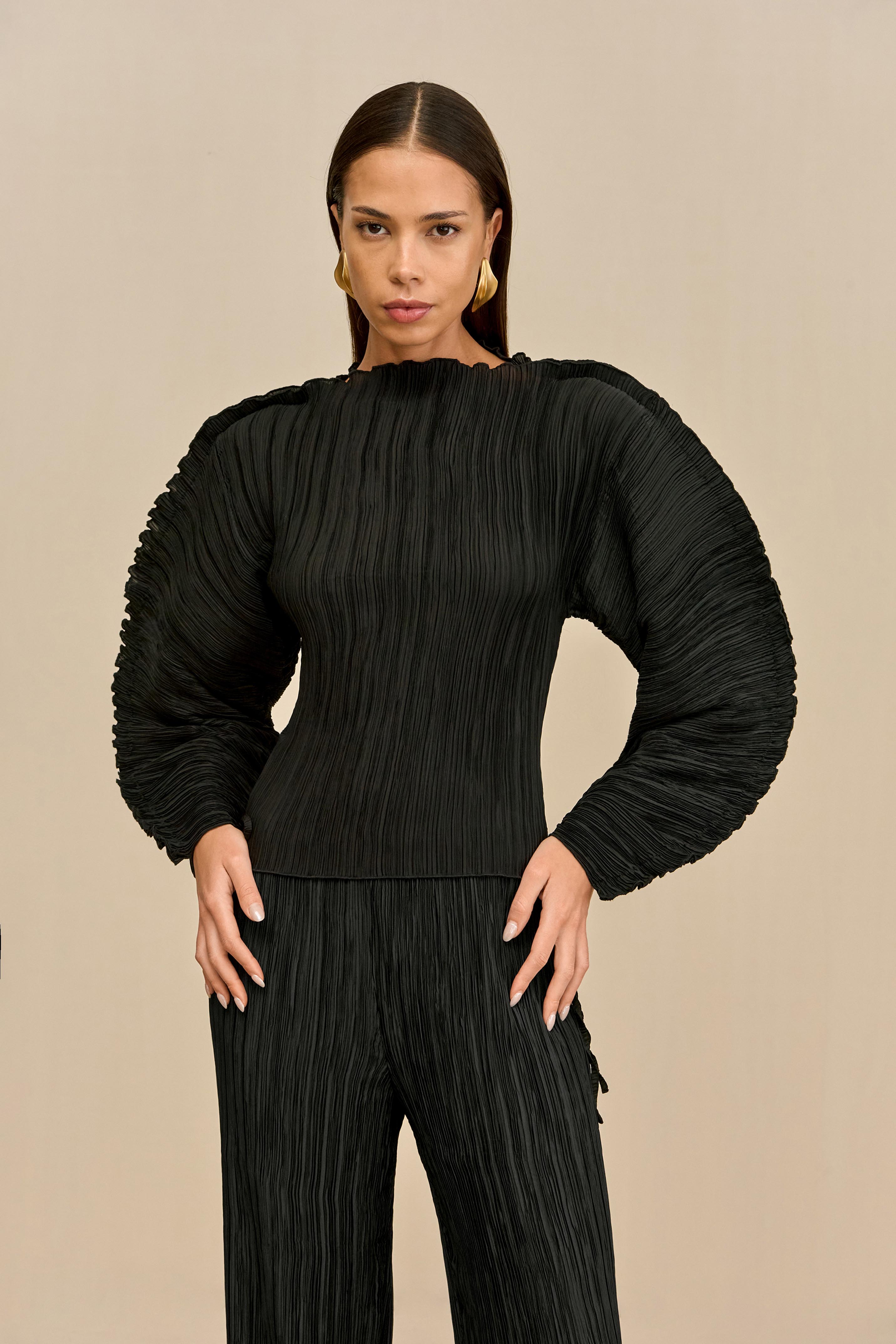 BEGA TOP - BLACK