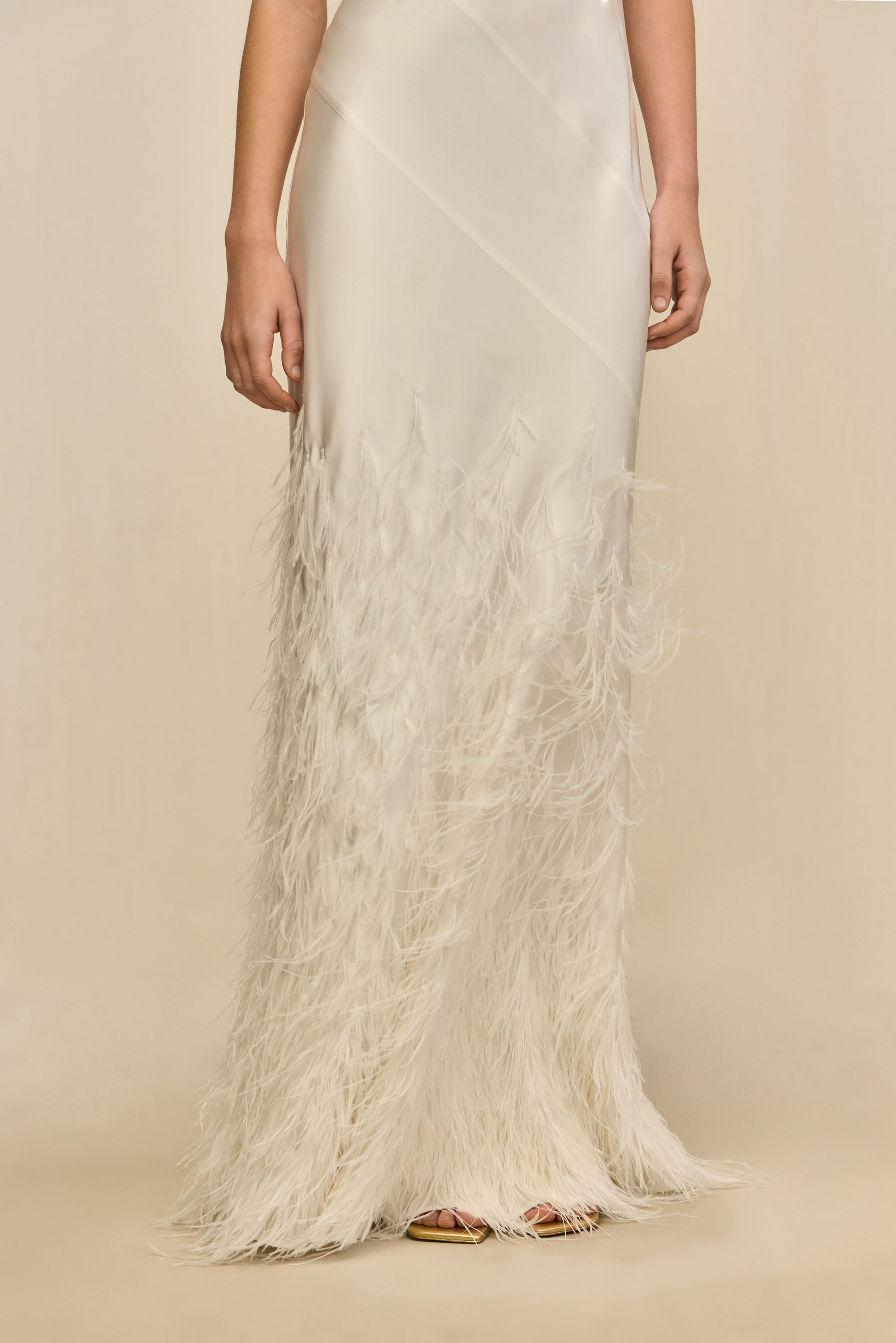 HANSAL GOWN - OFF WHITE