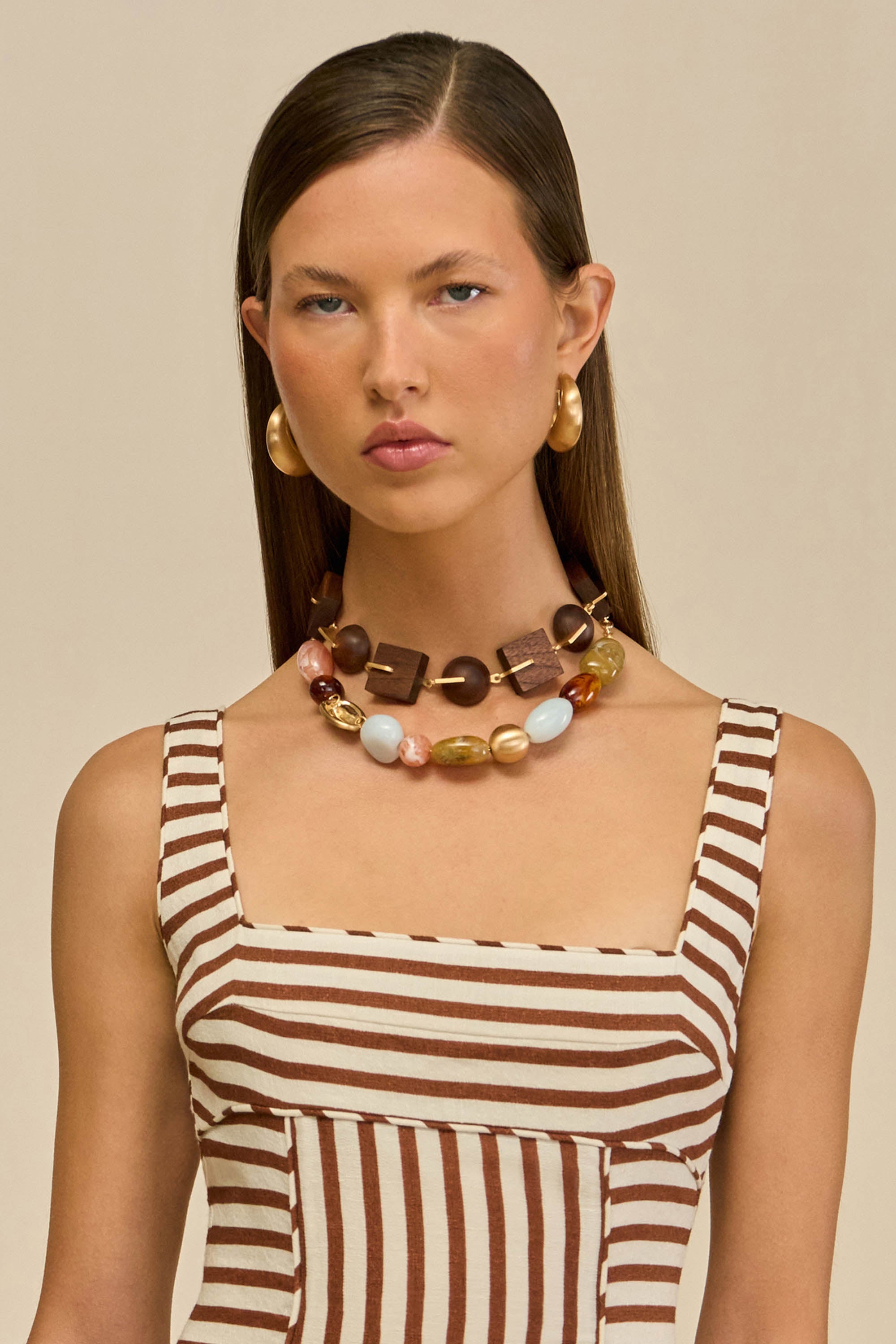 LAGUNA CHOKER NECKLACE - WALNUT
