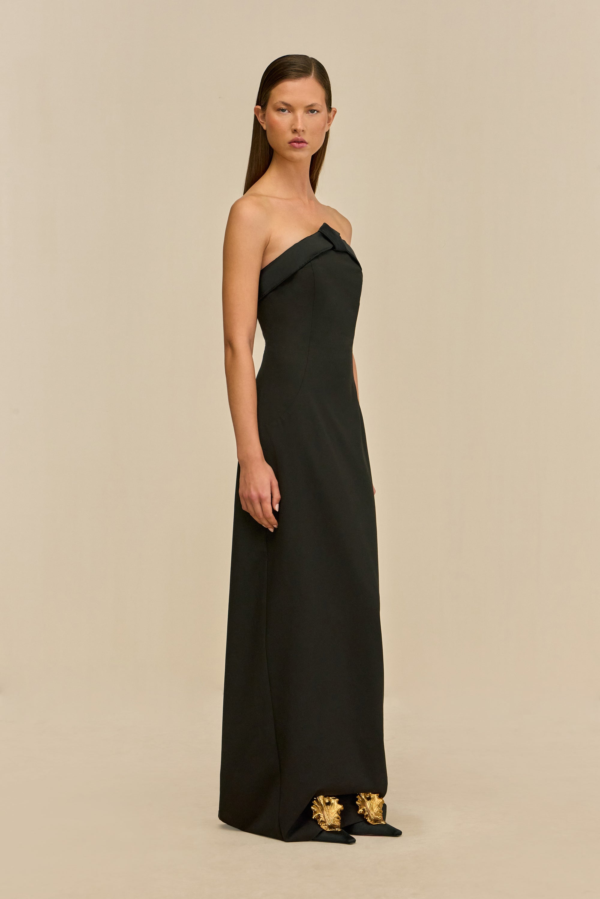 AMANAH GOWN - BLACK