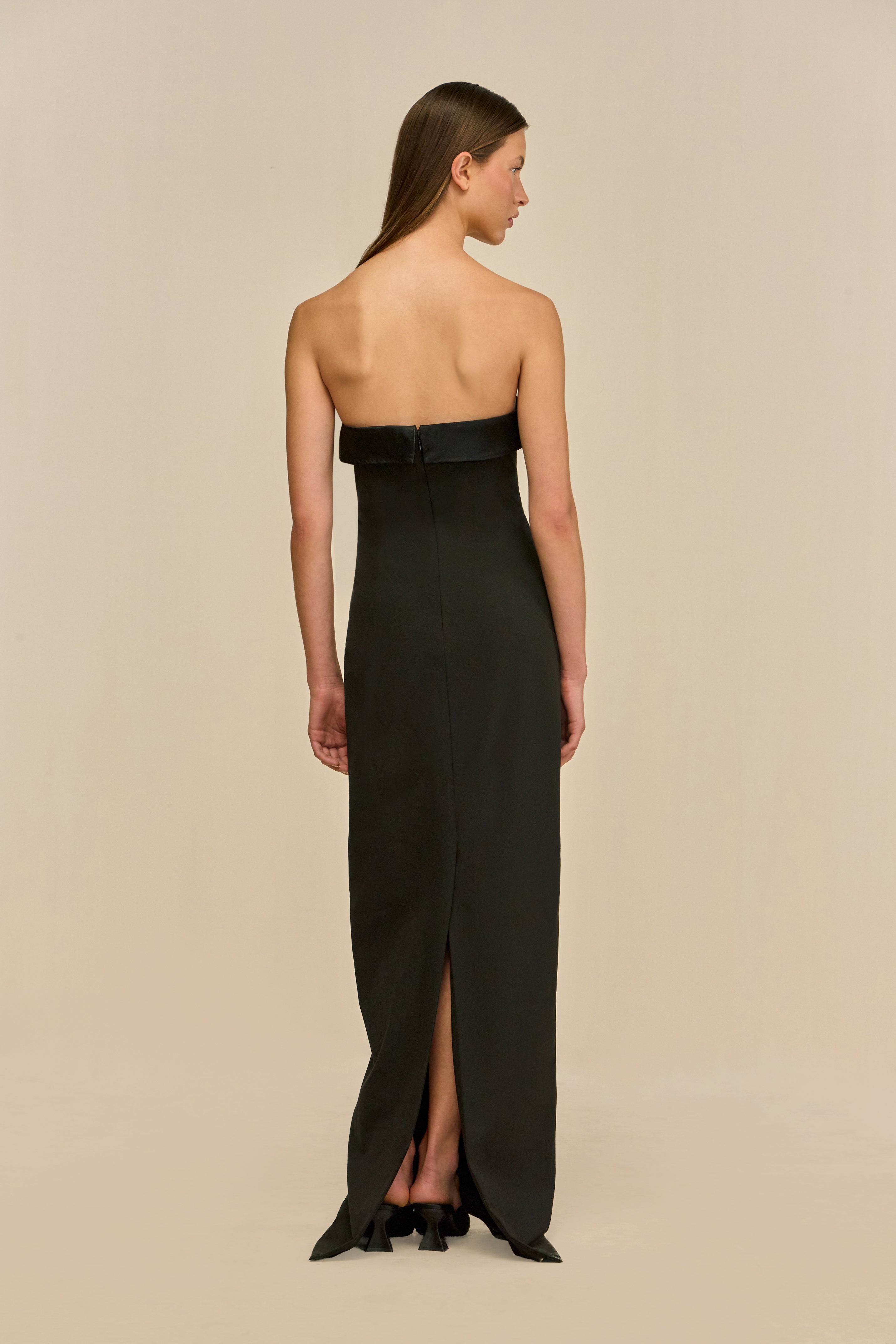 AMANAH GOWN - BLACK