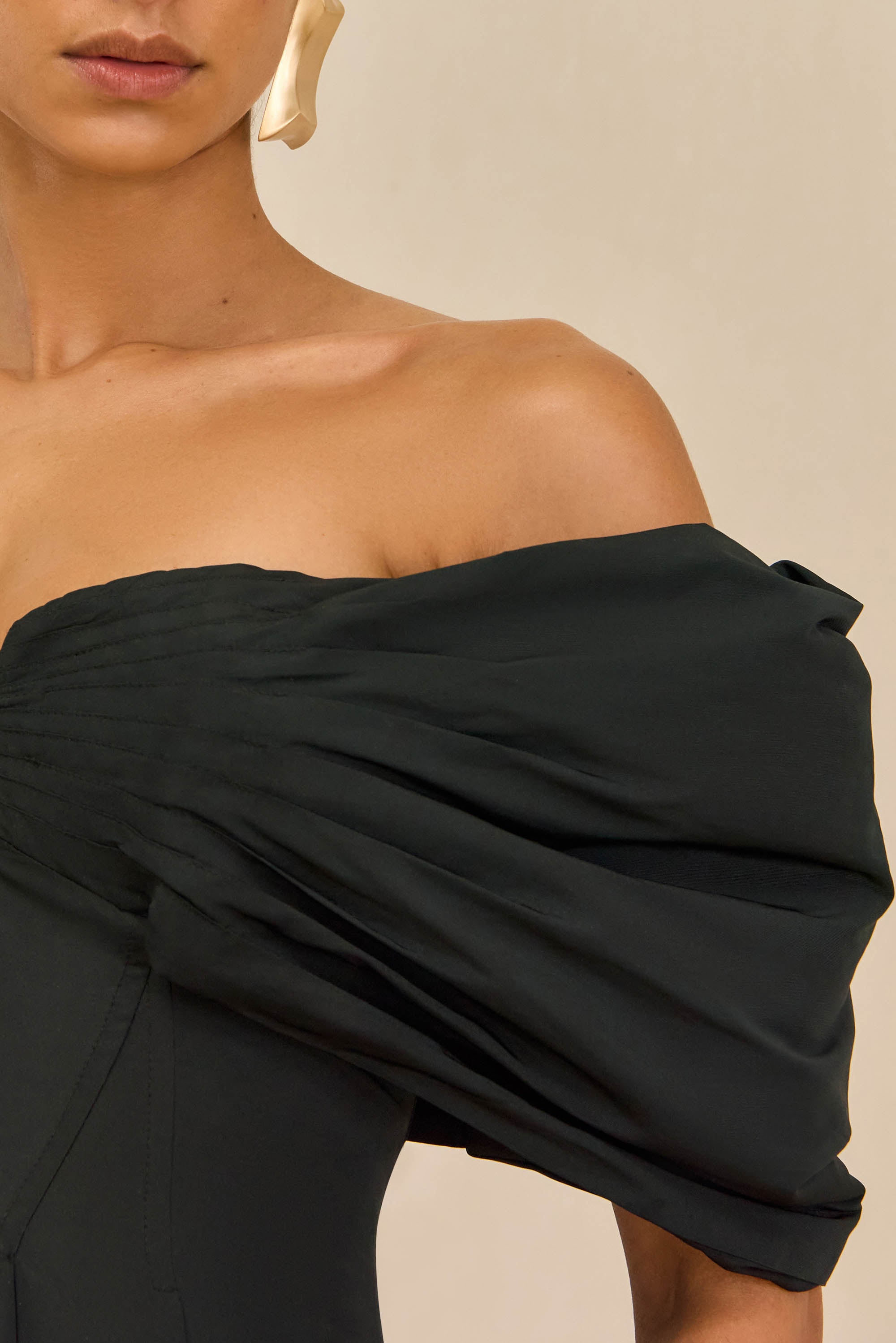 AVIVA GOWN - BLACK