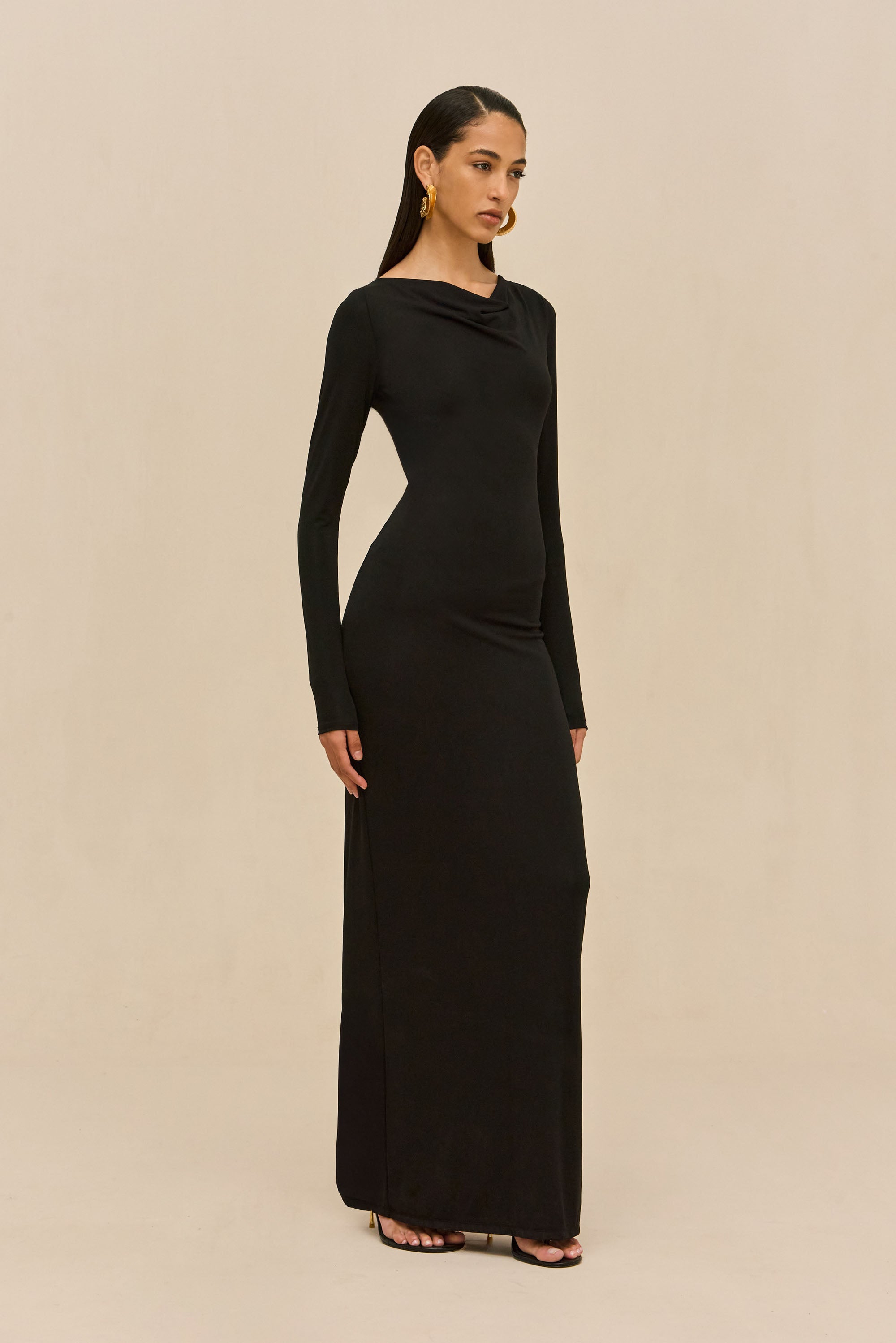ARMAND GOWN - BLACK
