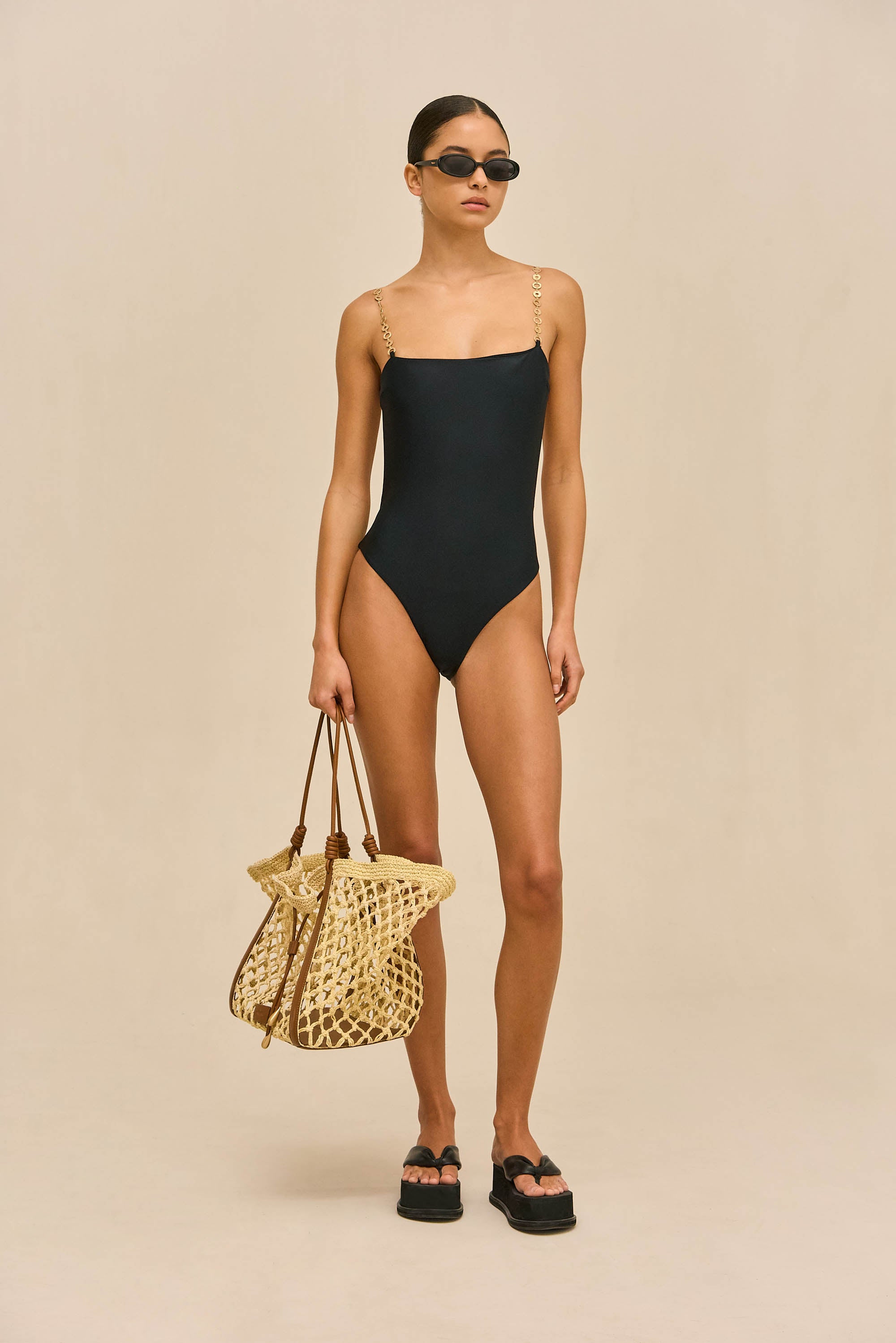 SIYA ONE-PIECE - BLACK