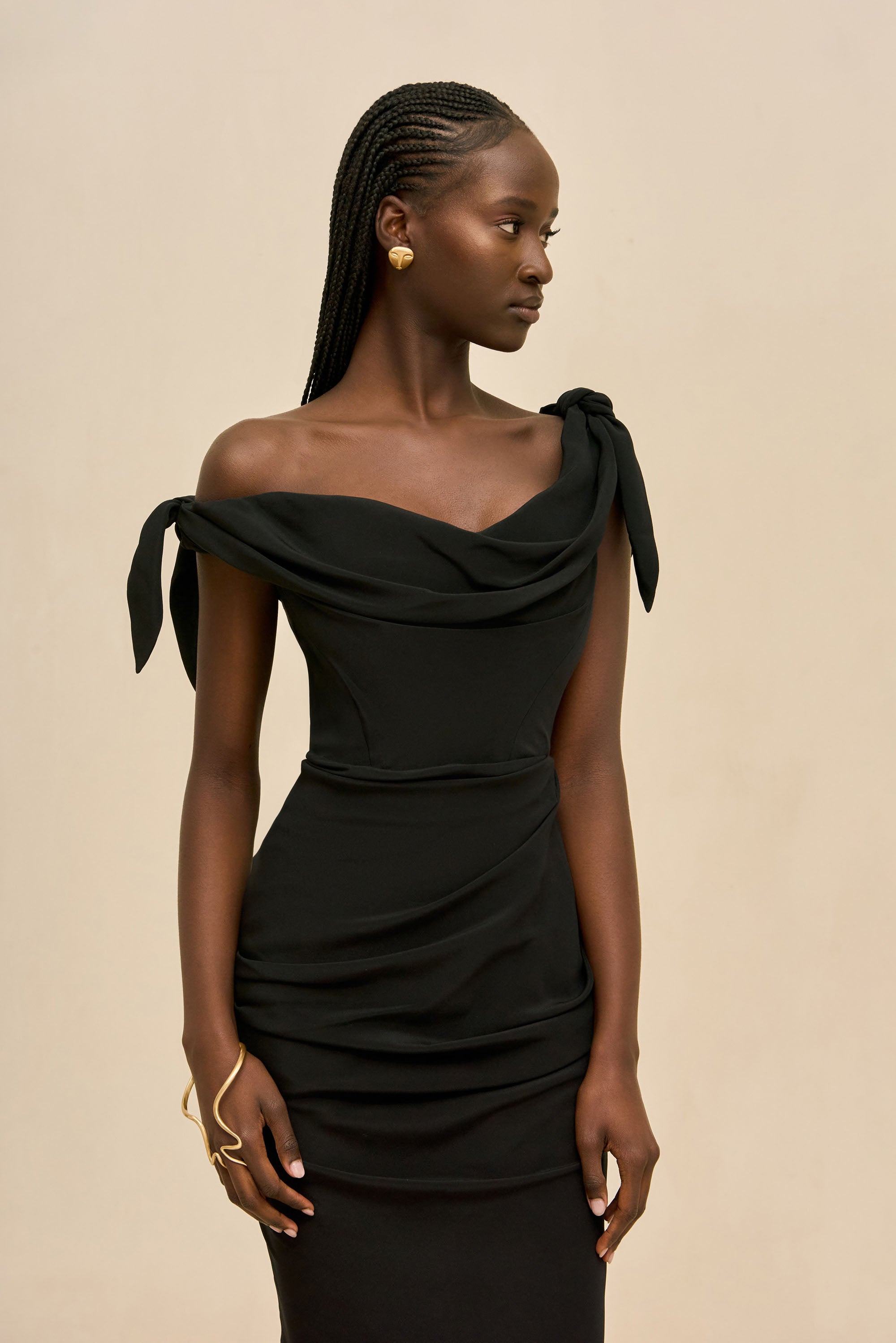 NYSA GOWN - BLACK