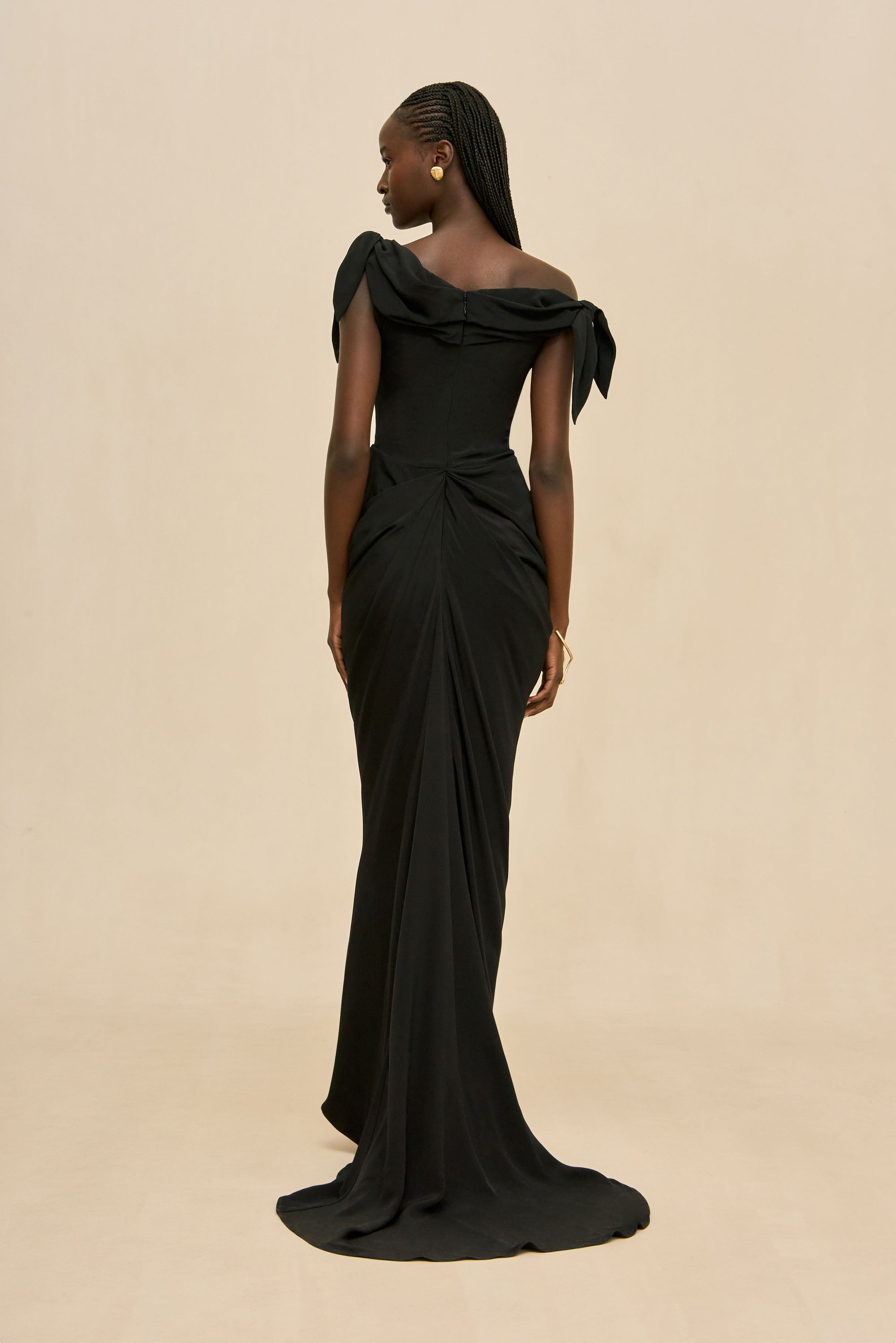 NYSA GOWN - BLACK