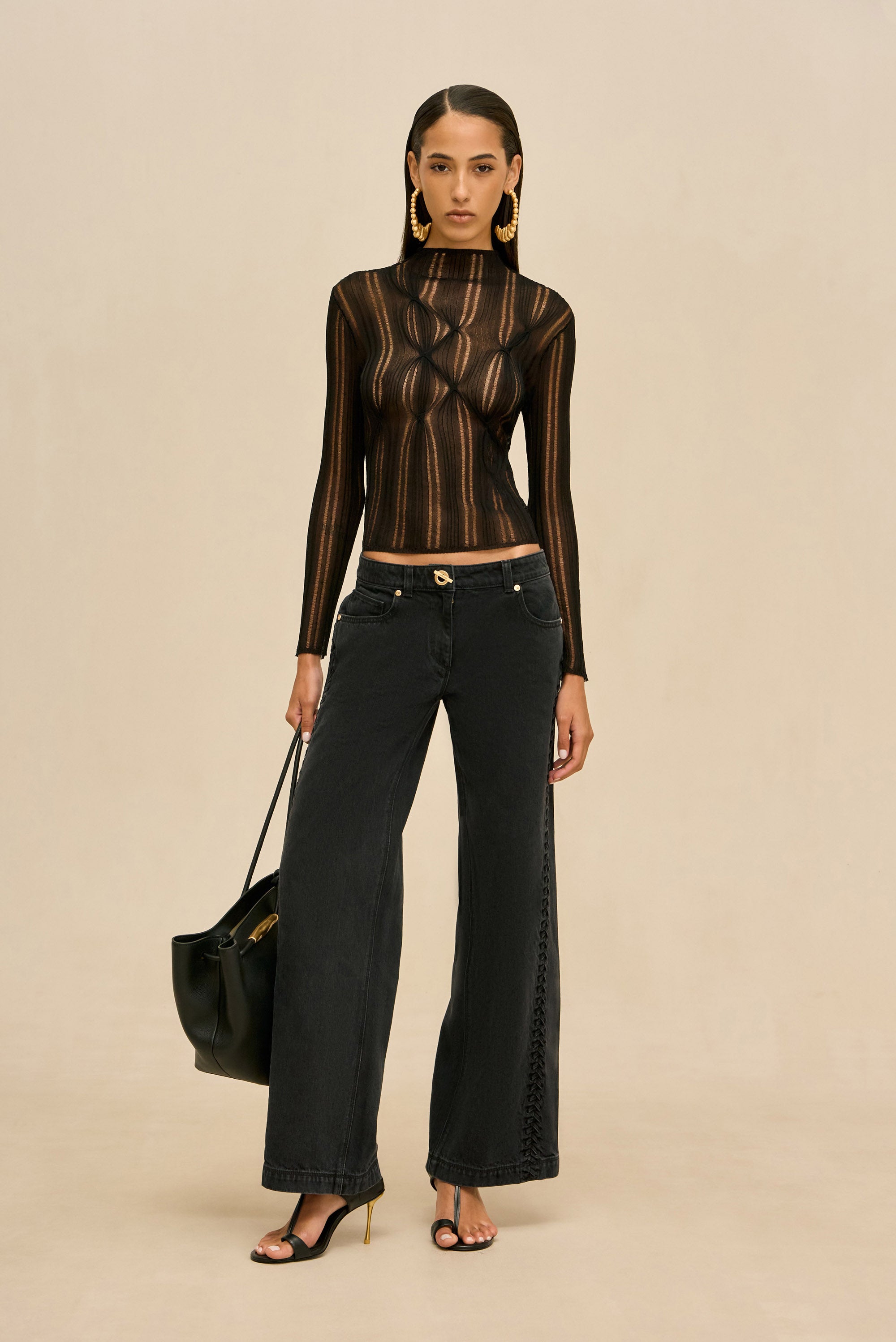 TAI TOP - BLACK