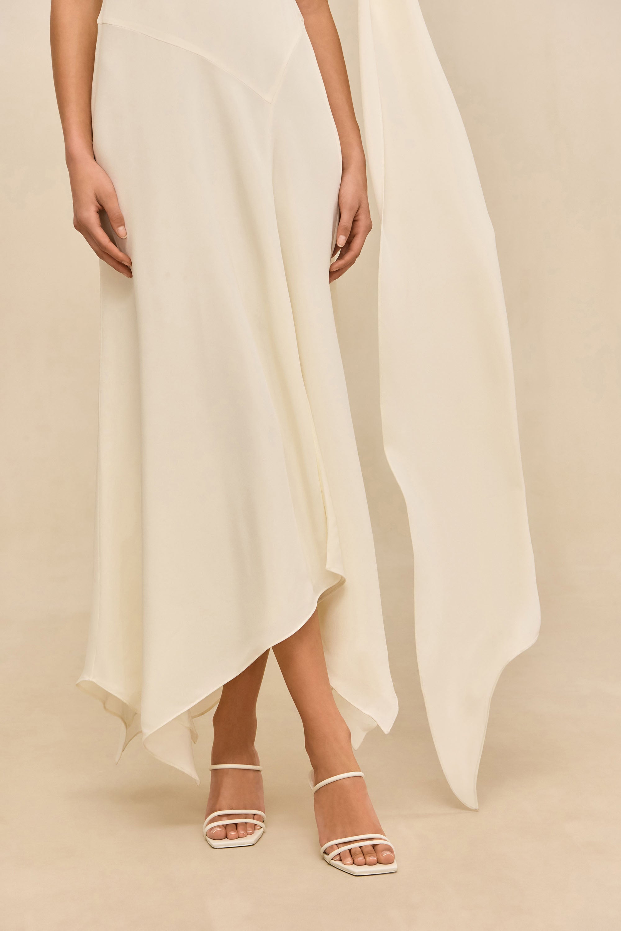 CECILY DRESS - OFF WHITE