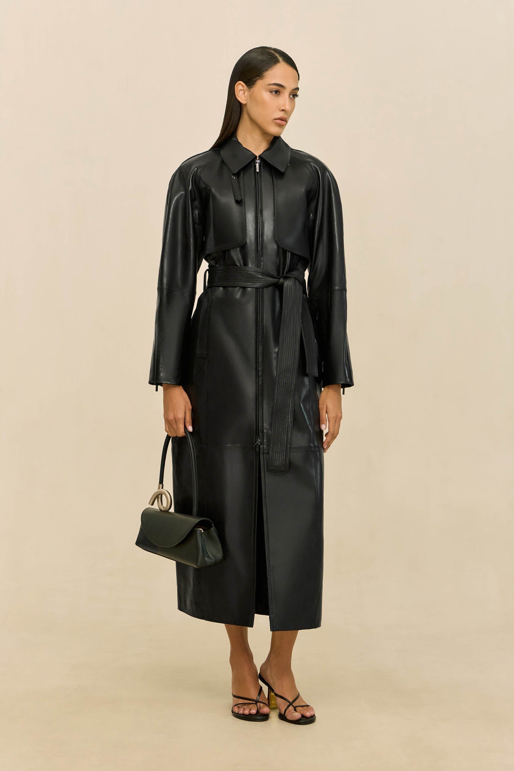 HAMMER TRENCH COAT - BLACK
