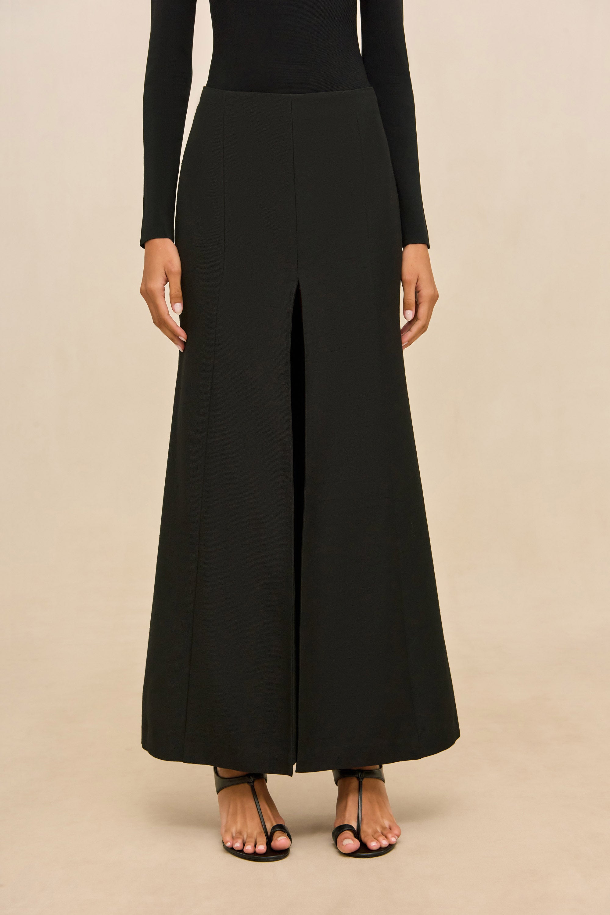 ANJU SKIRT - BLACK