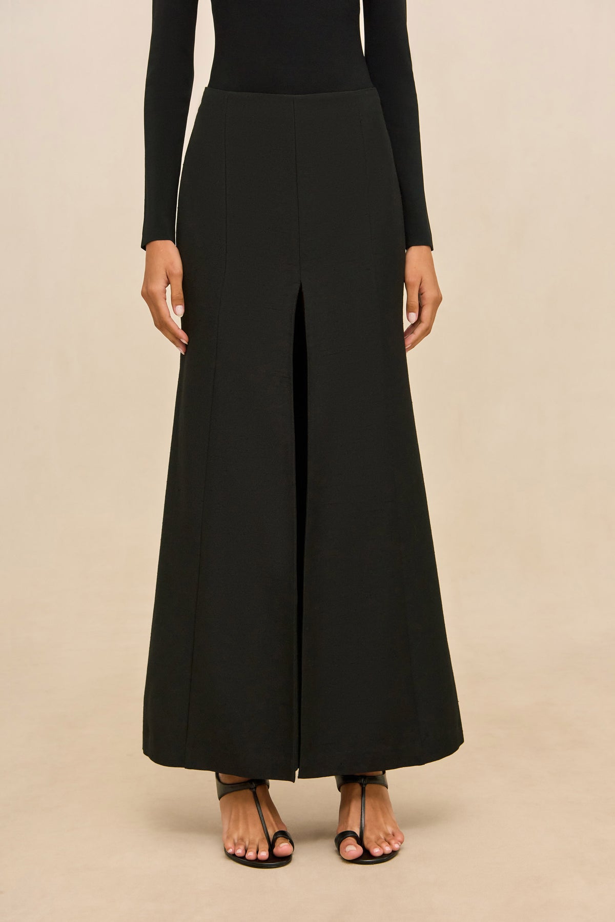 ANJU SKIRT - BLACK