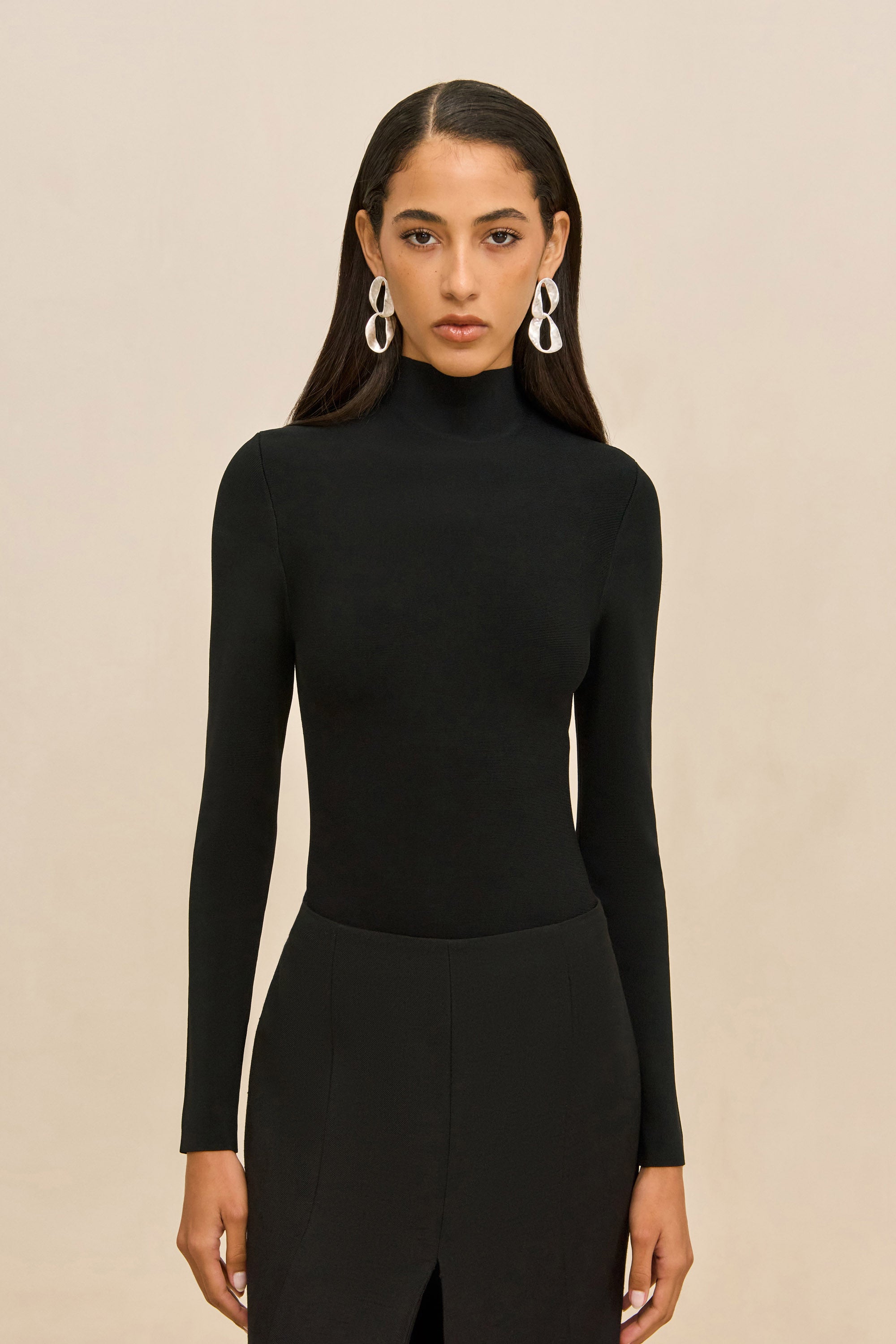 IZEL SWEATER - BLACK