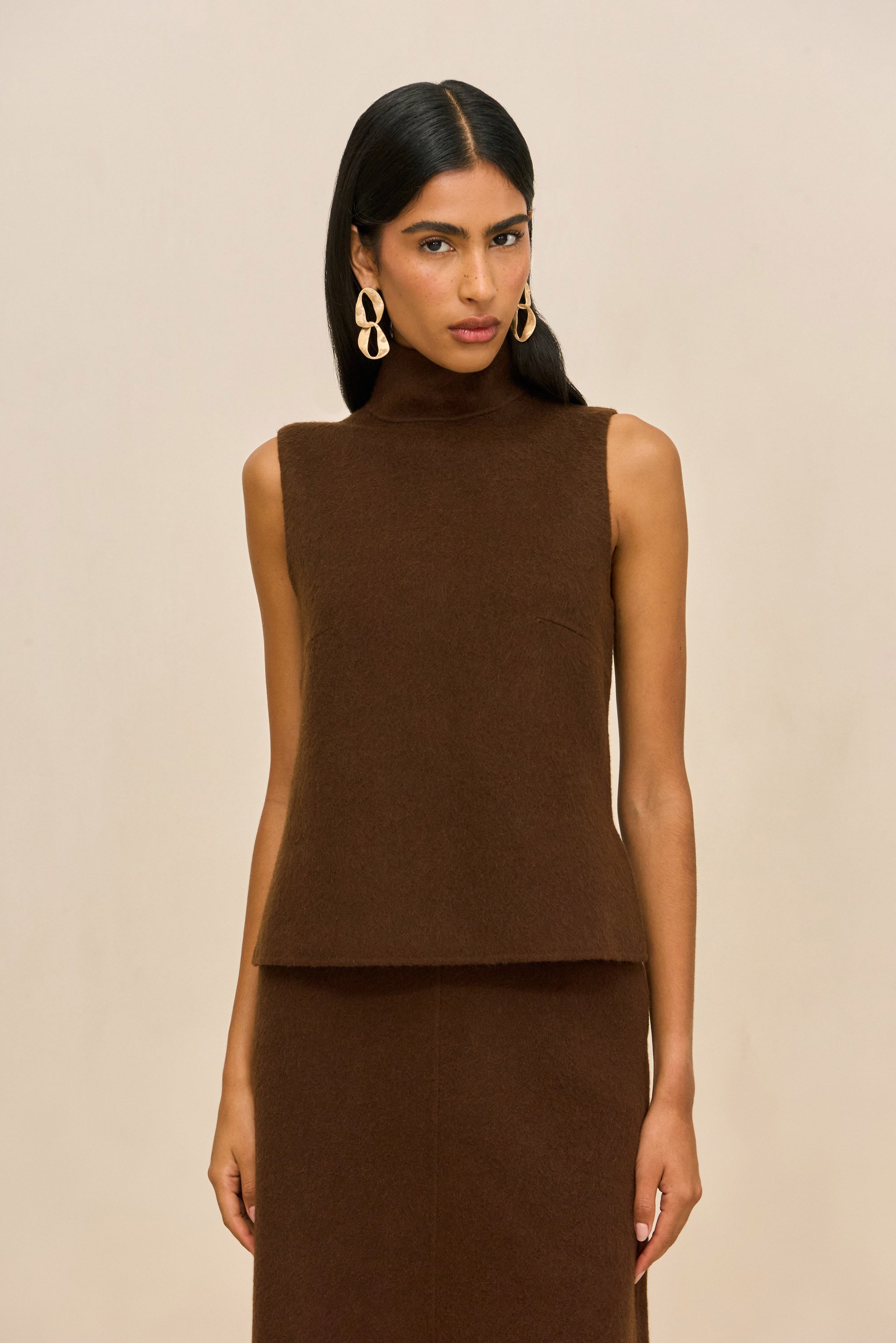 SUE TOP - DARK BROWN