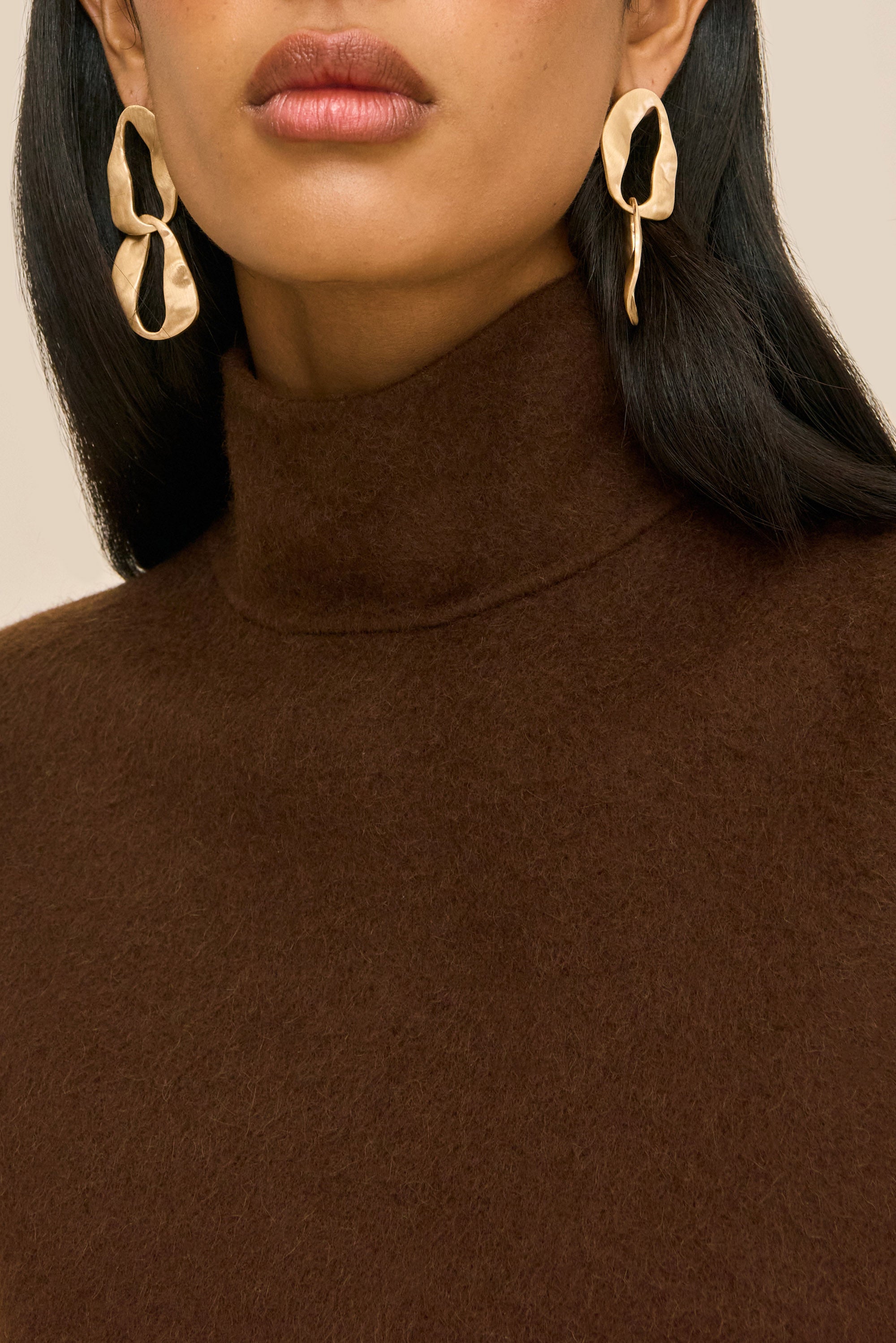 SUE TOP - DARK BROWN