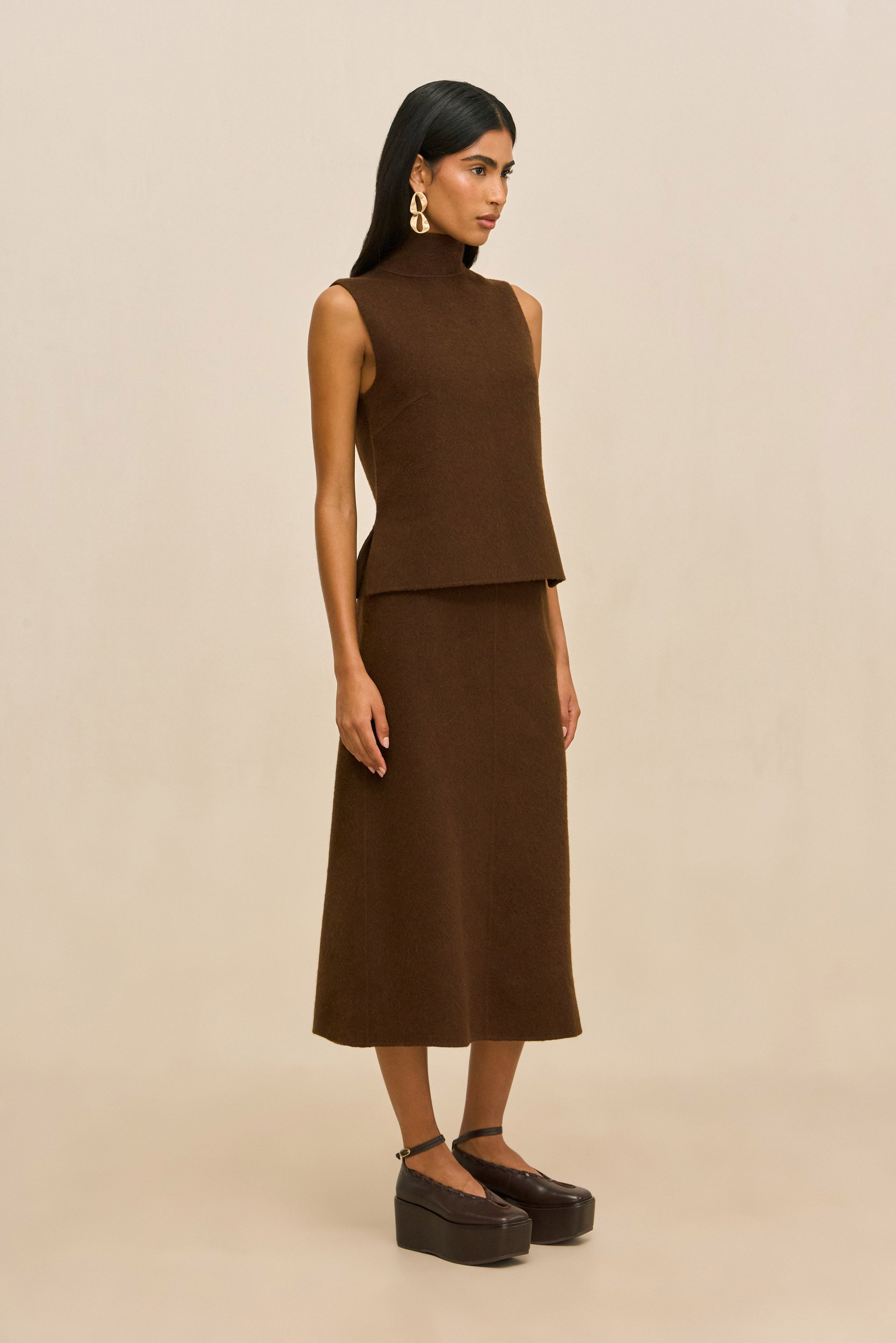 SUE TOP - DARK BROWN