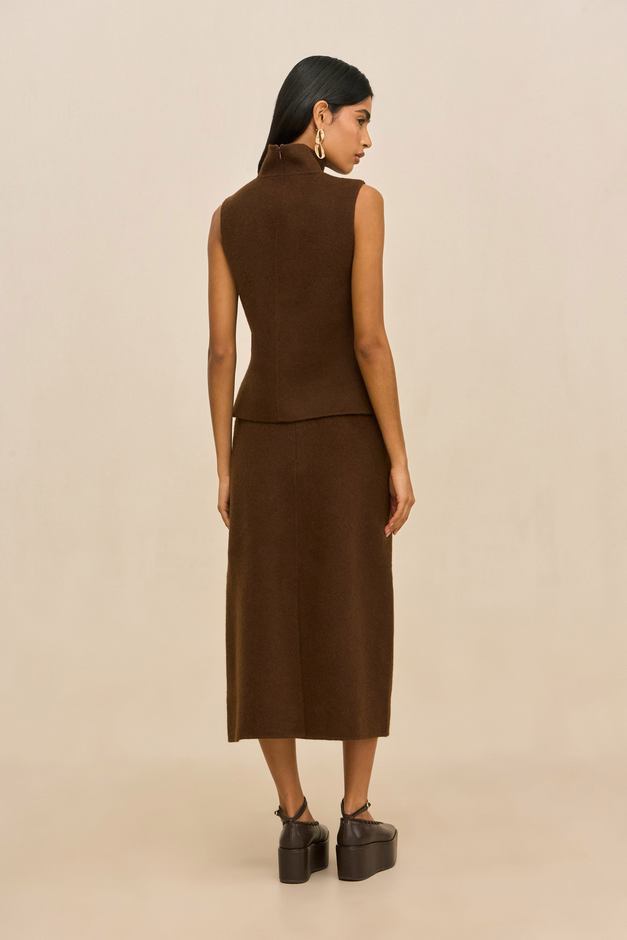 SUE TOP - DARK BROWN