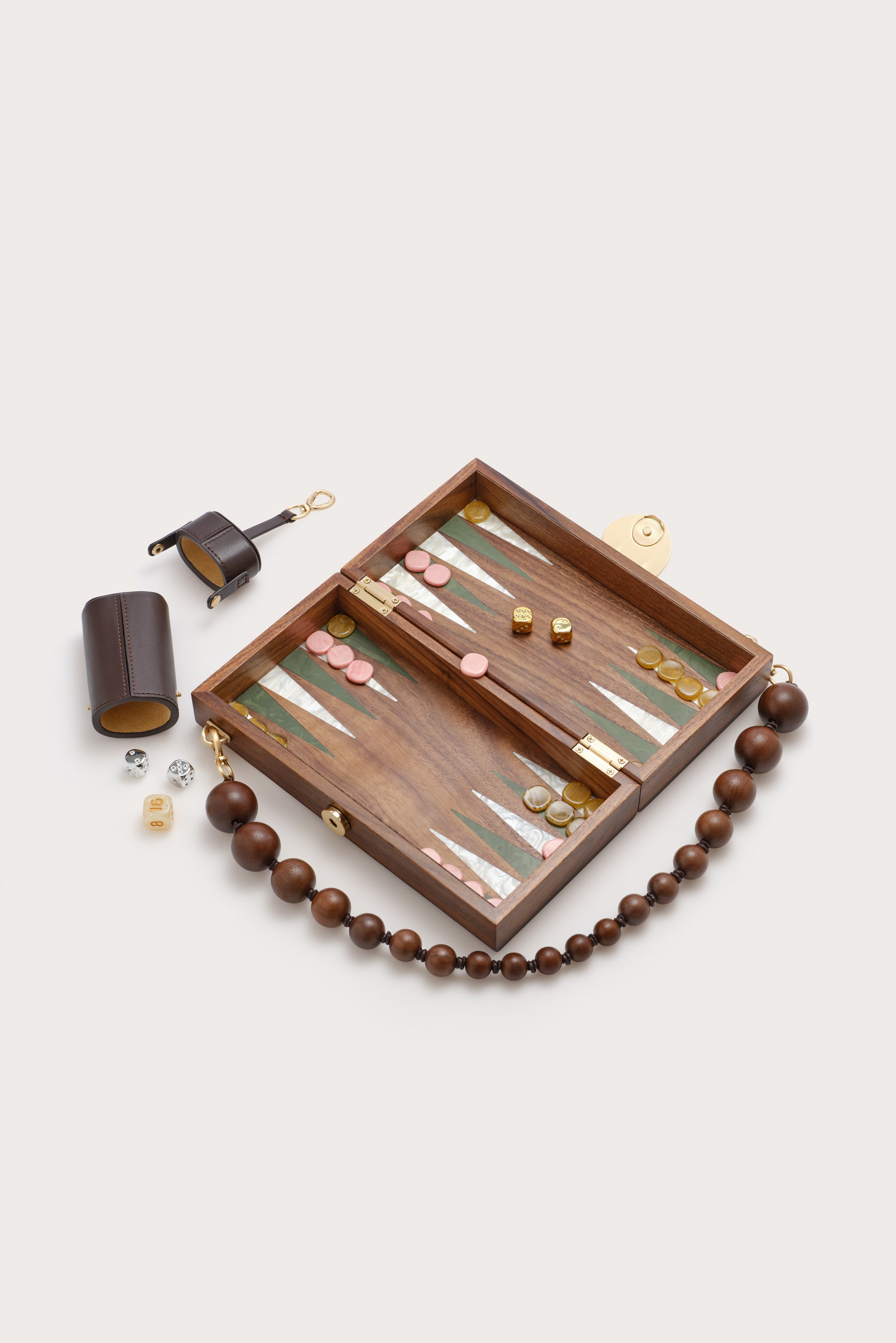 THE BACKGAMMON CLUTCH - WALNUT