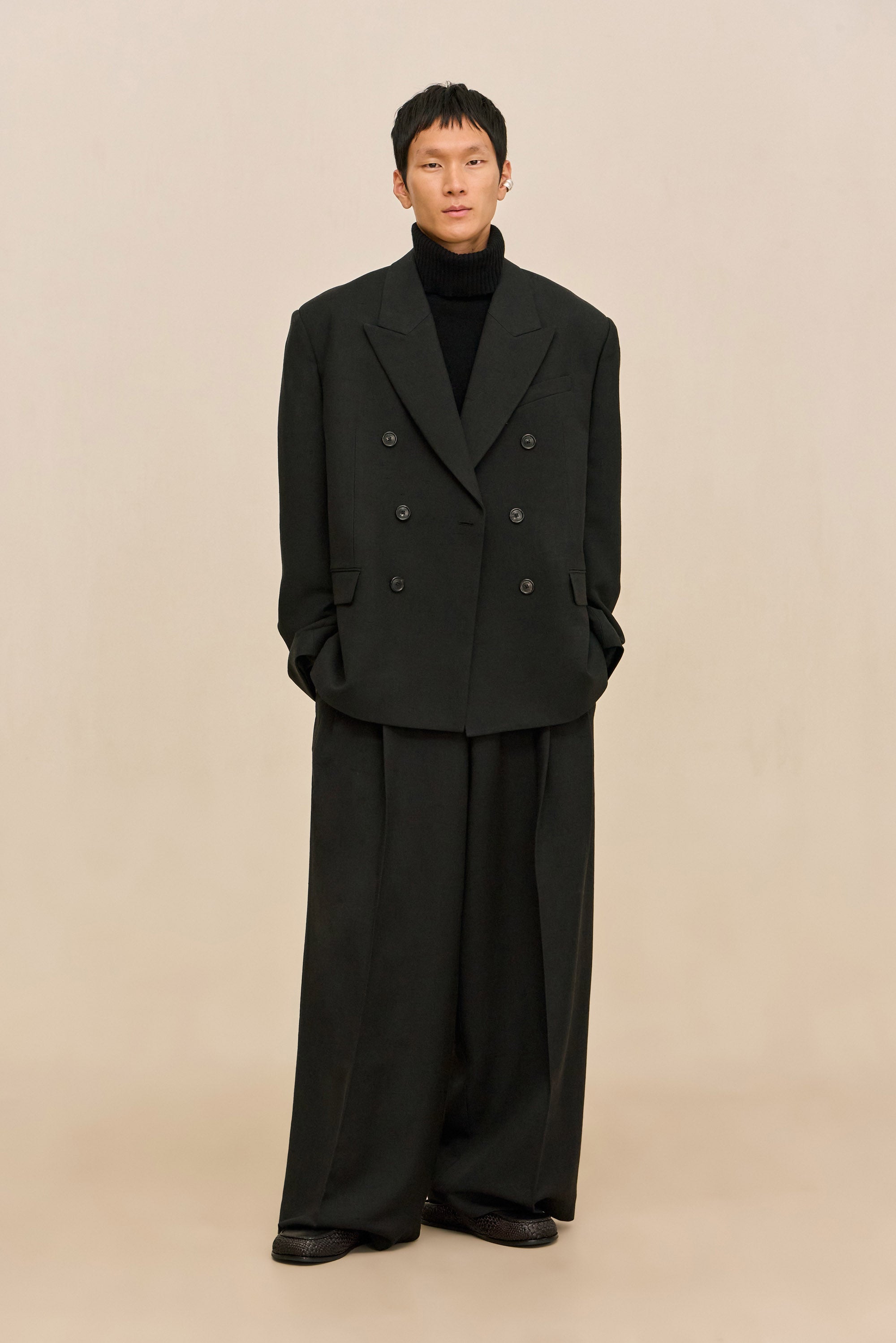 DELONTE JACKET - BLACK