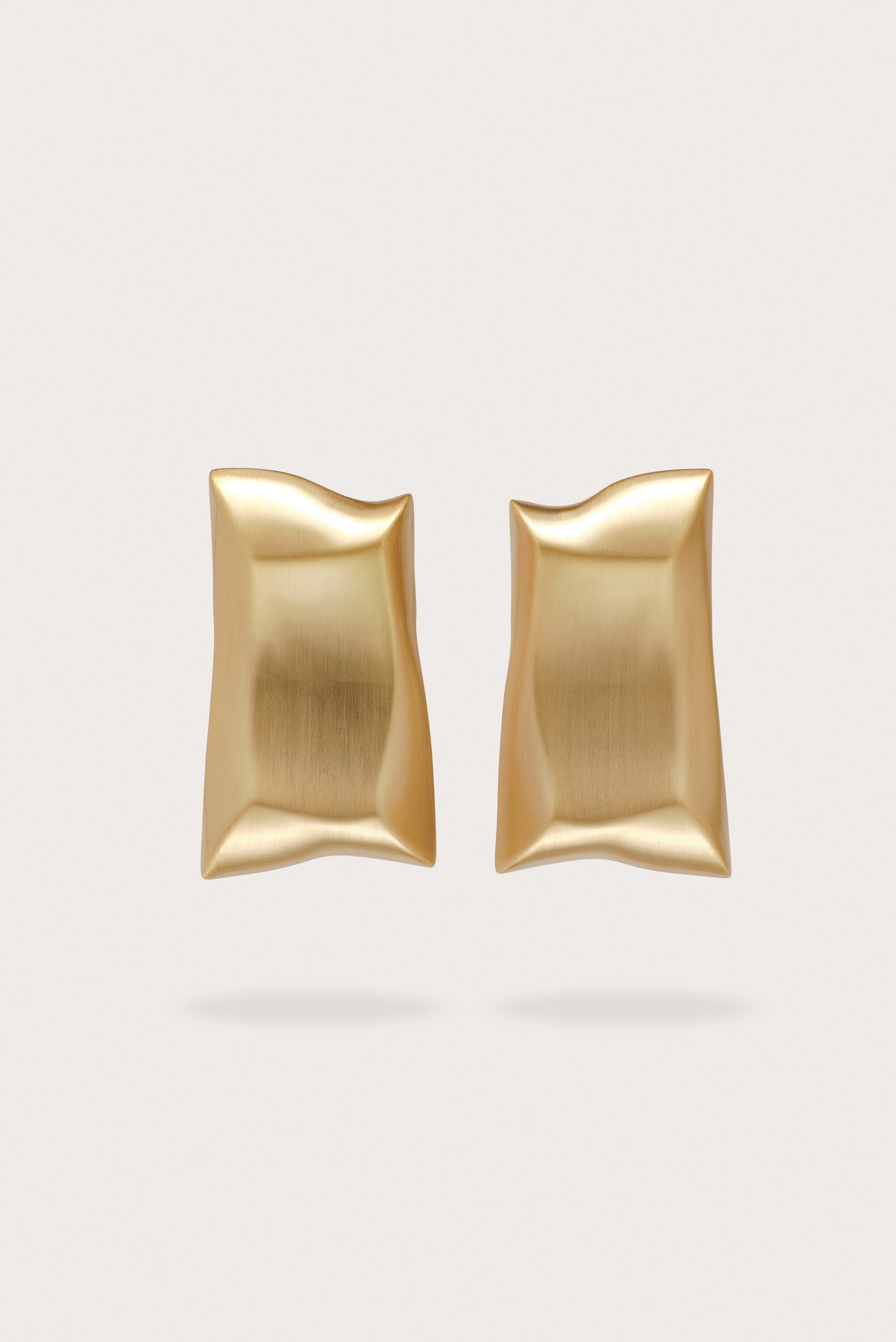 ALAYA EARRING - BRUSHED BRASS