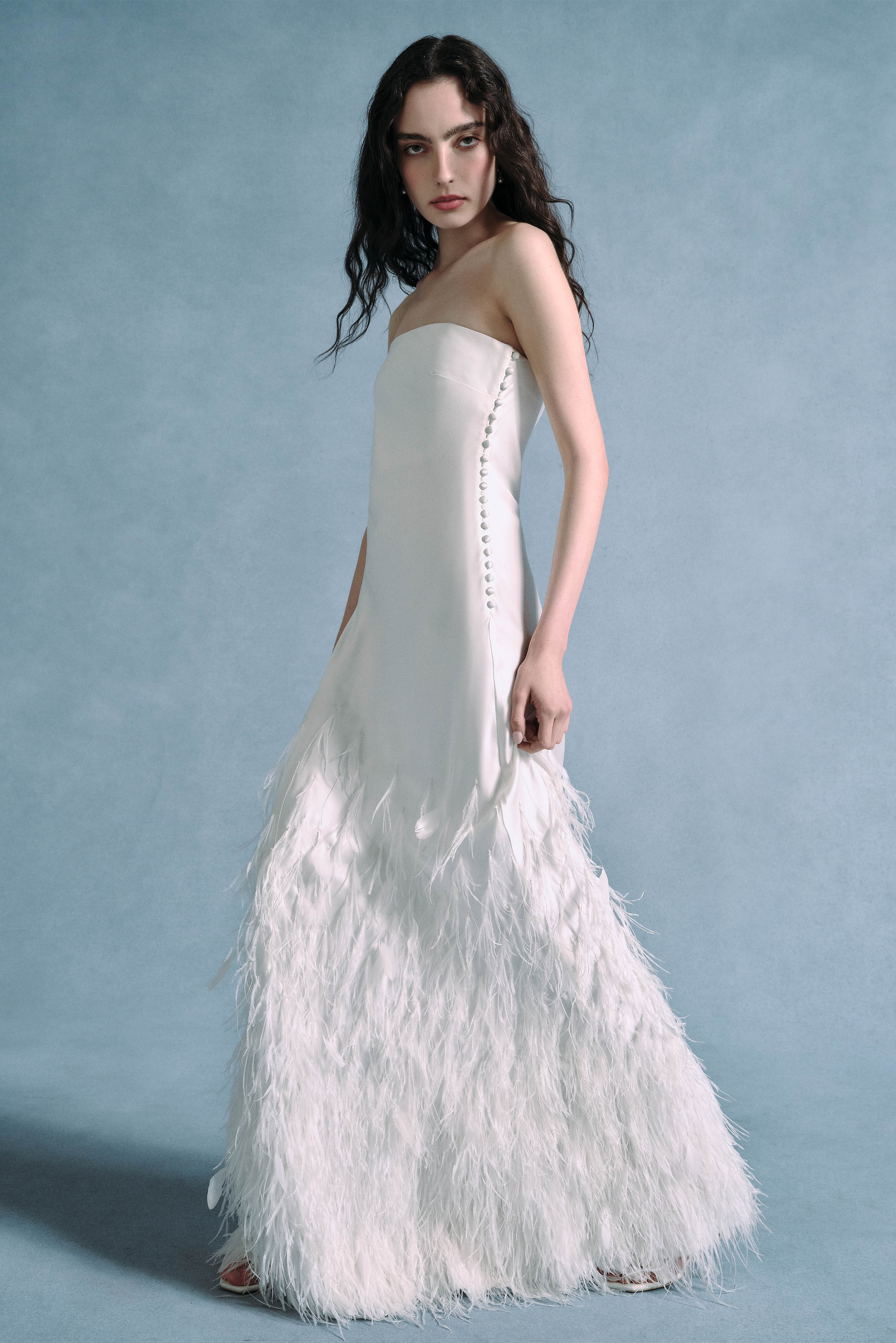 MARIANA GOWN – OFF WHITE Robes de mariée The Wedding Explorer