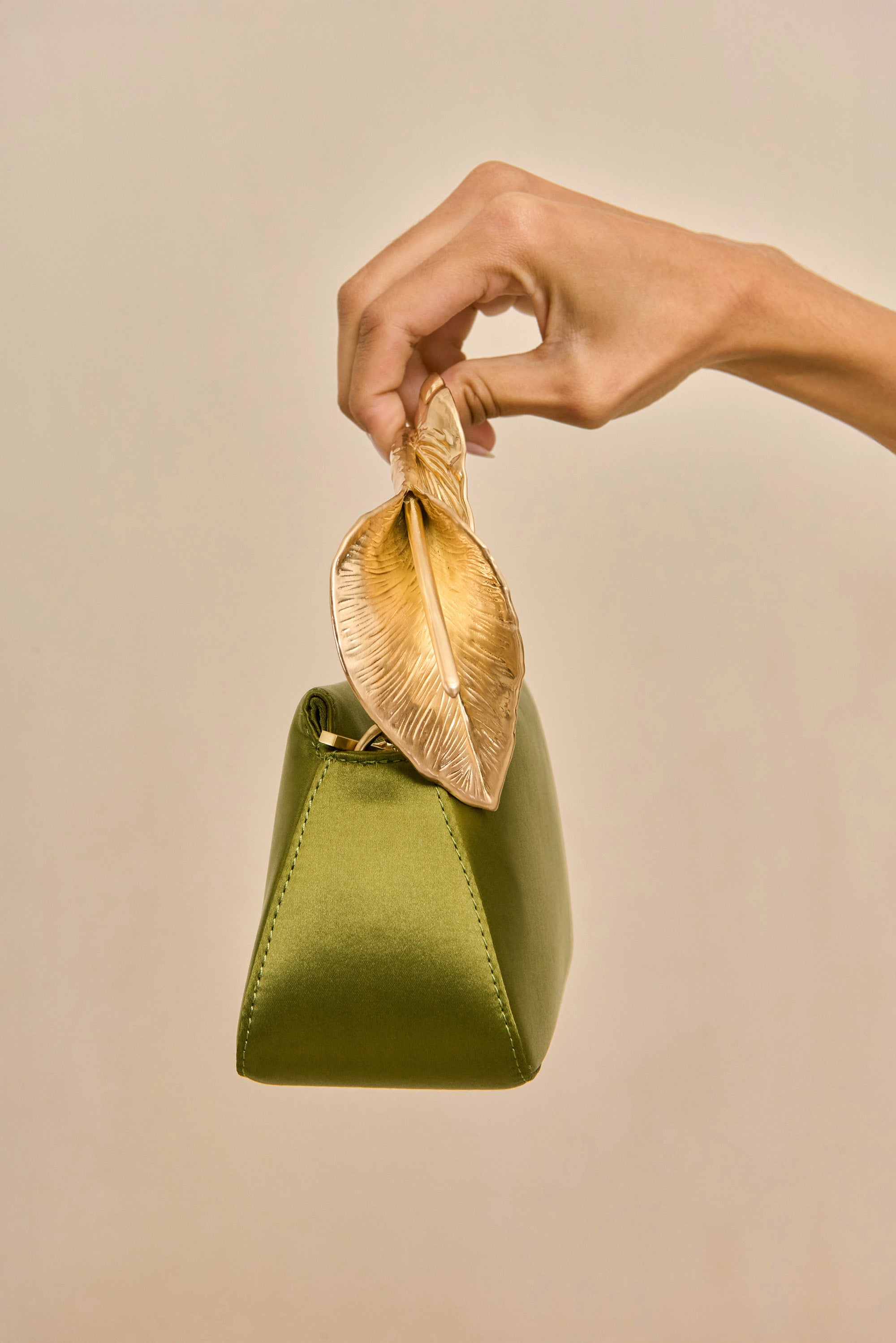 CALLA BAG - DARK CHIVE