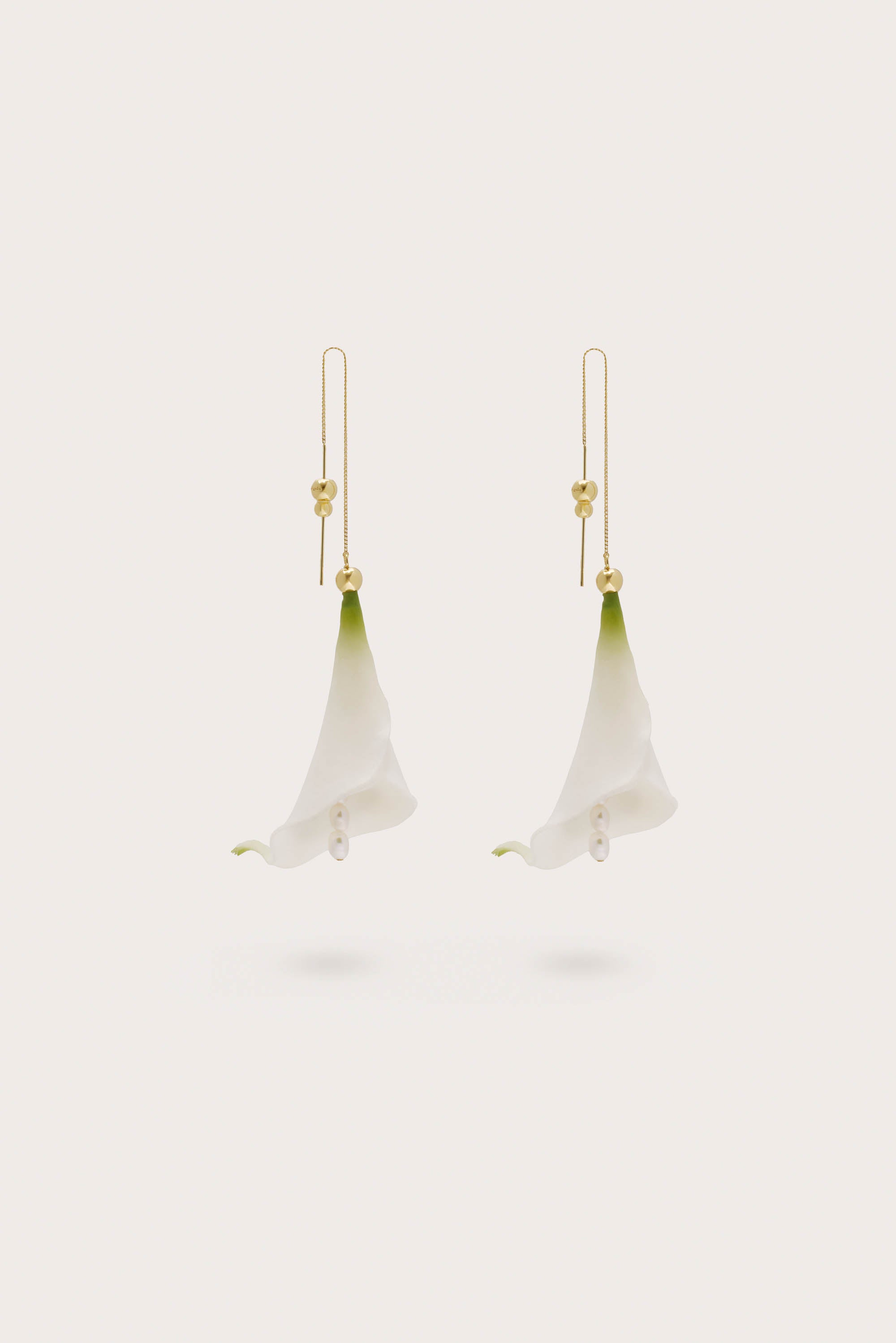 CALLA EARRING - WHITE